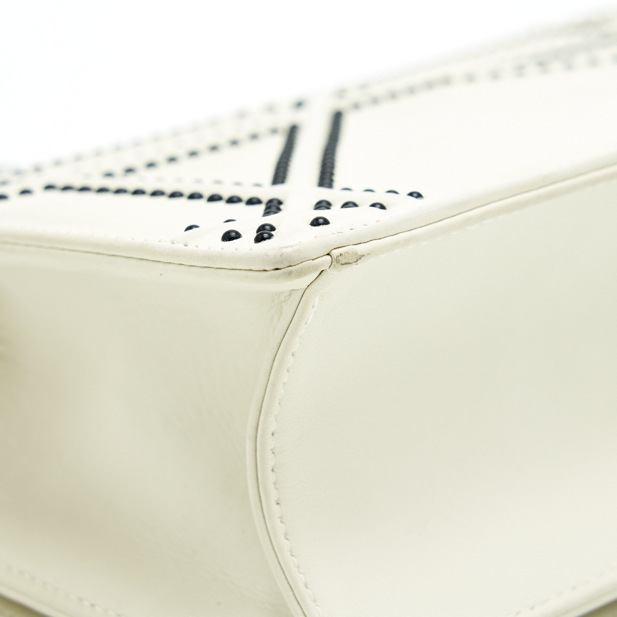 DIOR SMALL DIORAMA STUDDED WHITE WITH BLACK HARDWARE