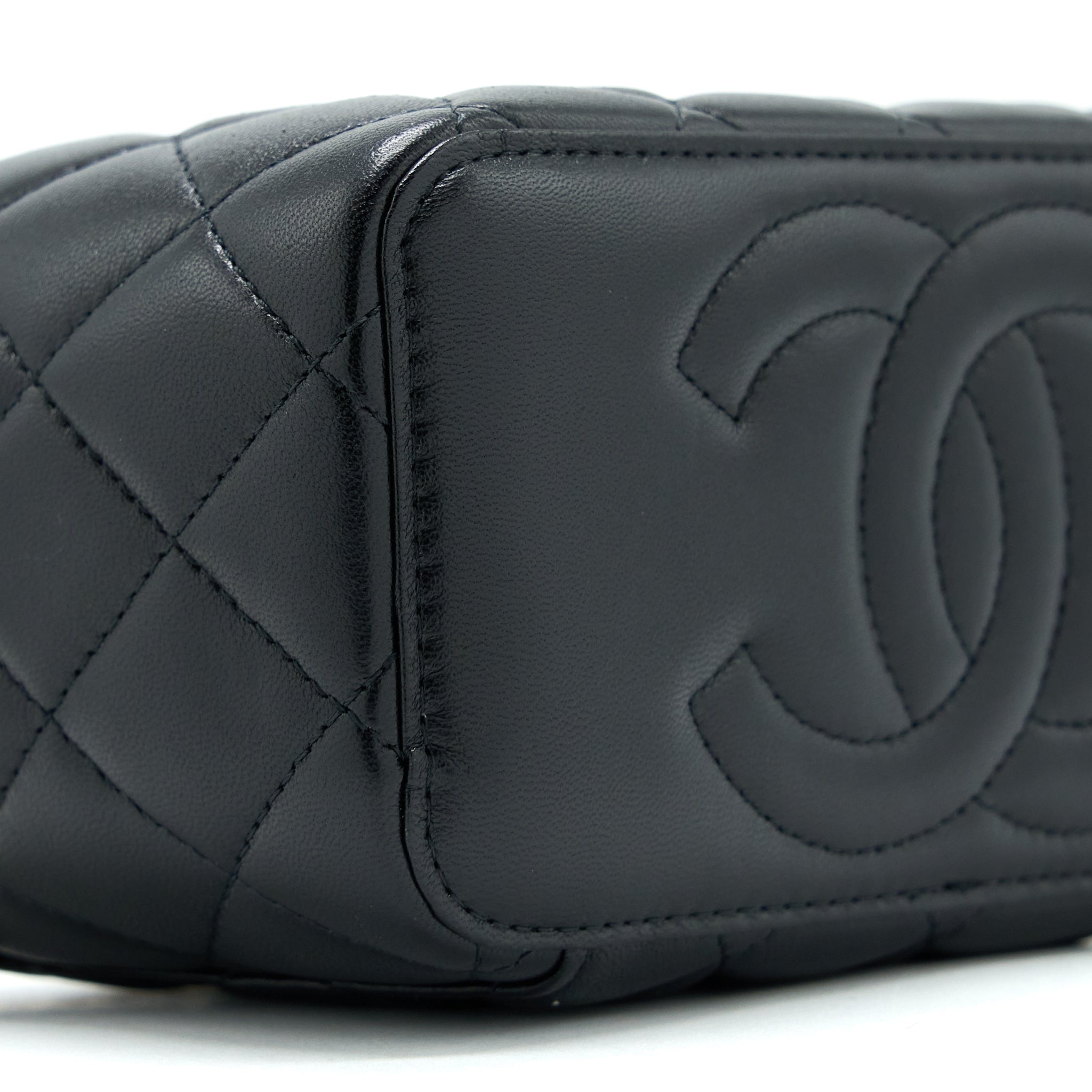 CHANEL 22A TOP HANDLE LONG VANITY CASE LAMBSKIN BLACK LGHW