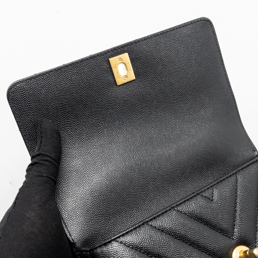 CHANEL SMALL COCO HANDLE CHEVRON CAVIAR WITH LIZARD EMBOSSED HANDLE BLACK/ BURGUNDY GHW