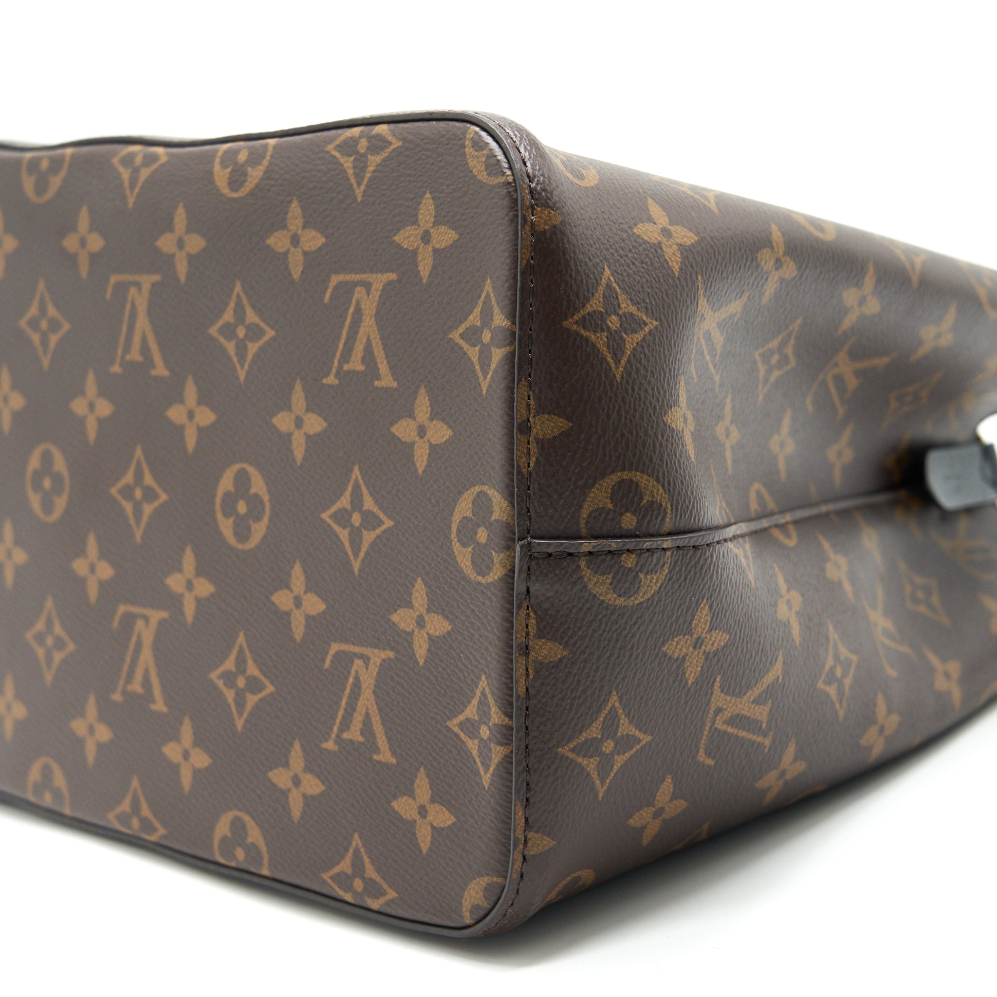 LOUIS VUITTON NEO NOE MONOGRAM CANVAS / BLACK