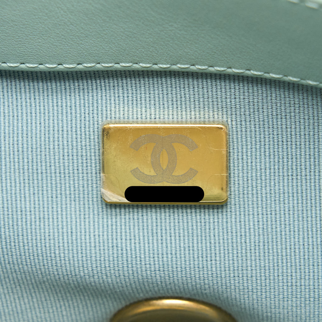 CHANEL 22B SMALL 19 BAG TWEED LIGHT GREEN MULTICOLOUR HARDWARE (MICORCHIP)