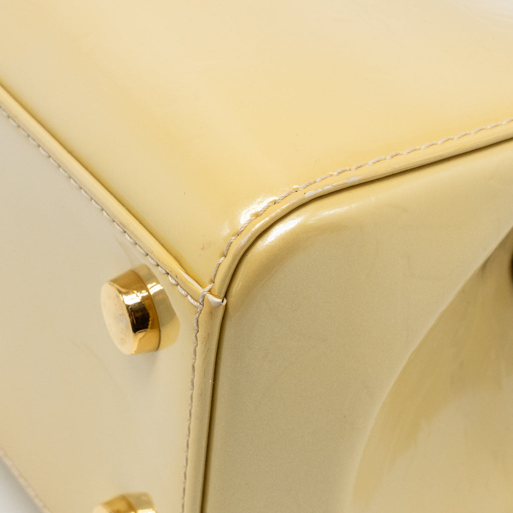 LOUIS VUITTON VERNIS BREA MM PATENT MONOGRAM LIGHT BEIGE GHW