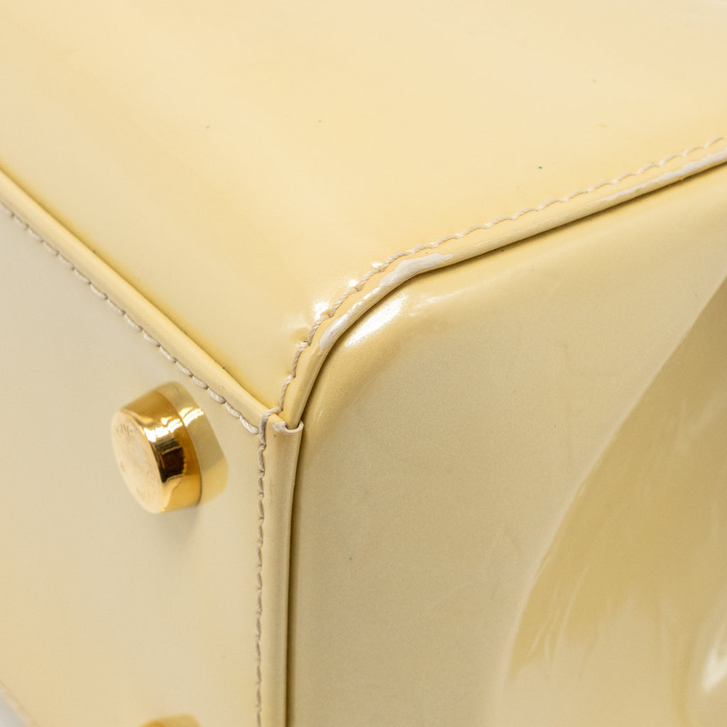 LOUIS VUITTON VERNIS BREA MM PATENT MONOGRAM LIGHT BEIGE GHW