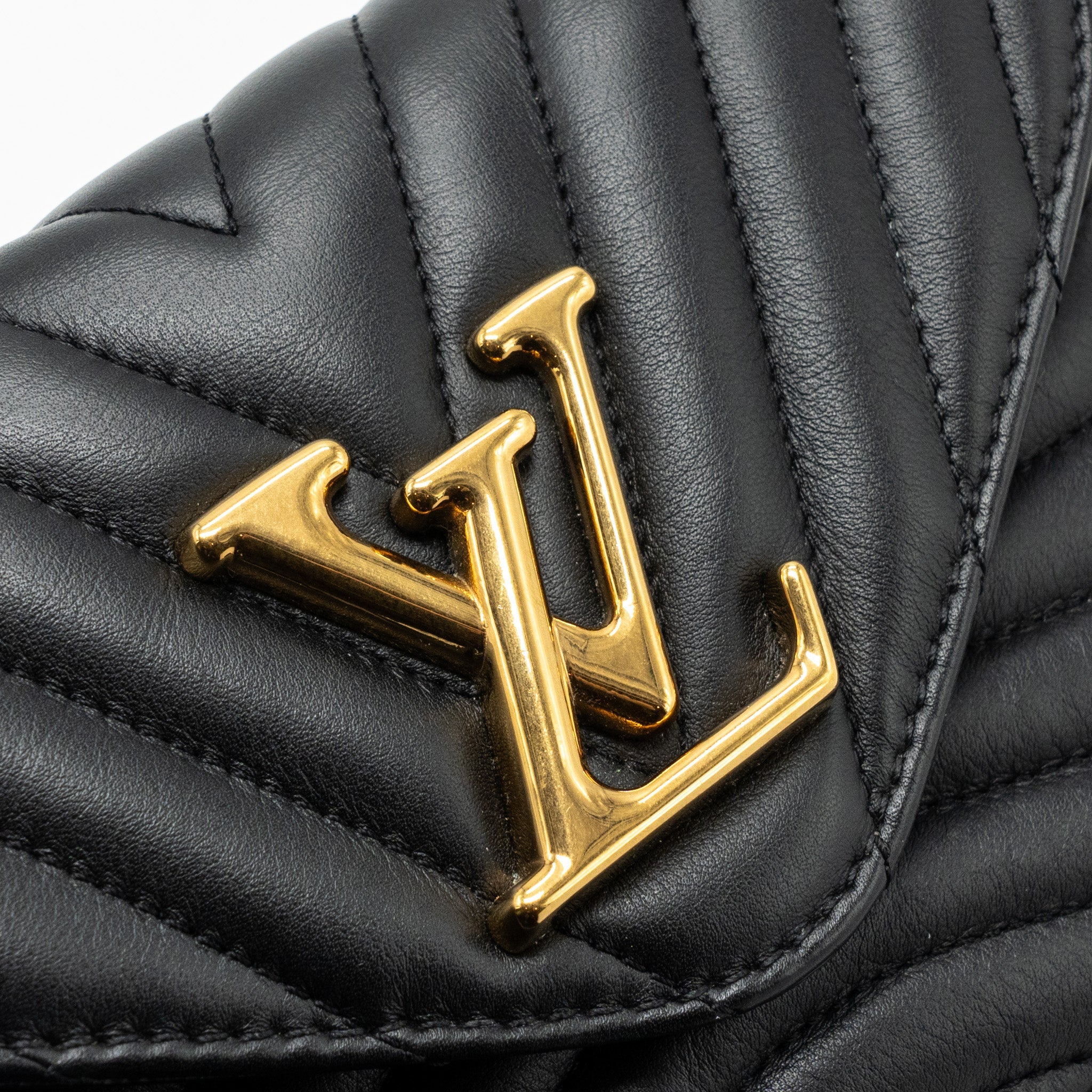 LOUIS VUITTON NEW WAVE MULTI POCHETTE CALFSKIN BLACK GHW