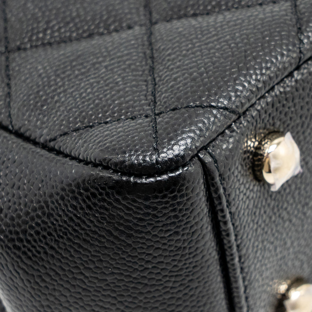 CHANEL SMALL BUSINESS AFFINITY CAVIAR BLACK LGHW (MICROCHIP)