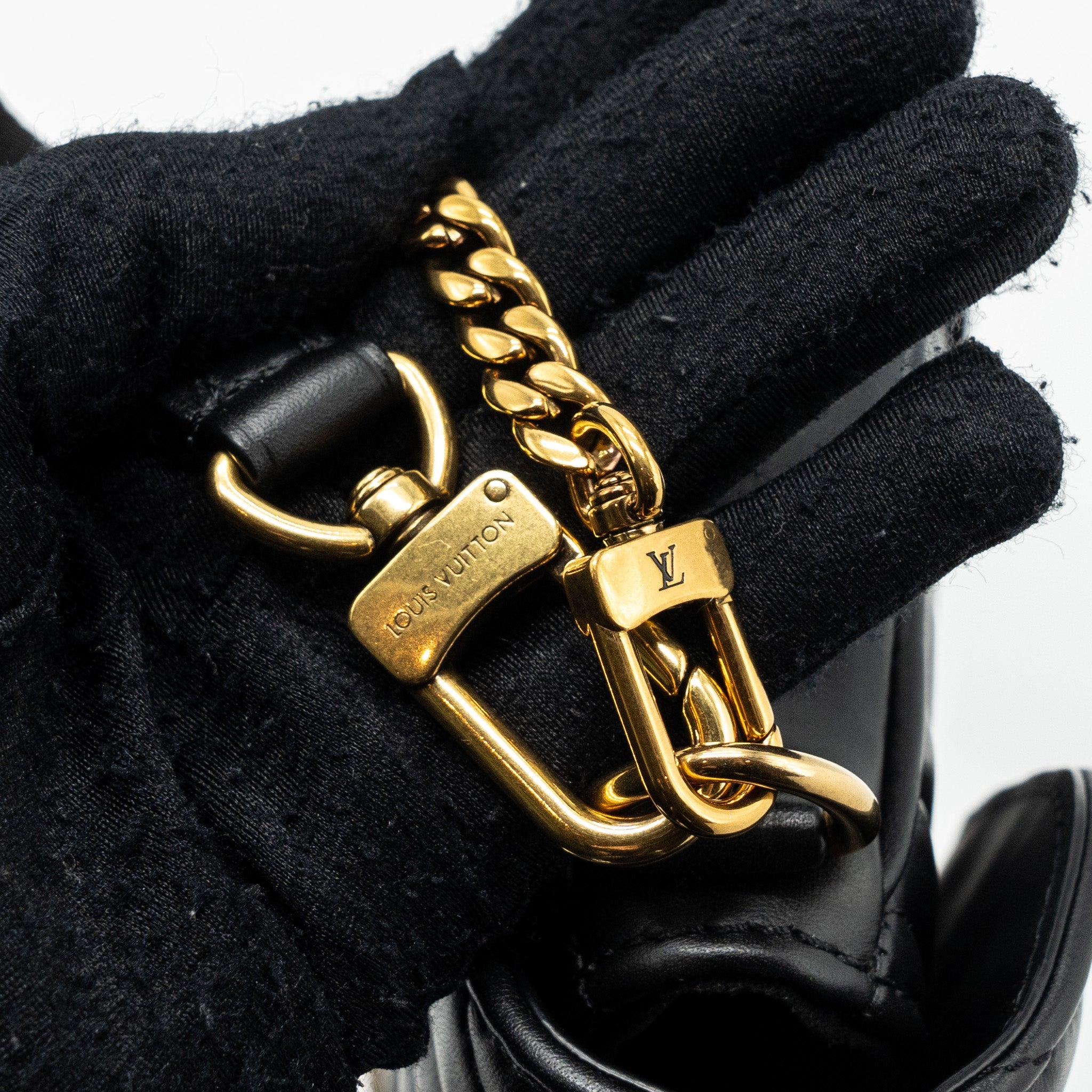LOUIS VUITTON NEW WAVE MULTI POCHETTE CALFSKIN BLACK GHW