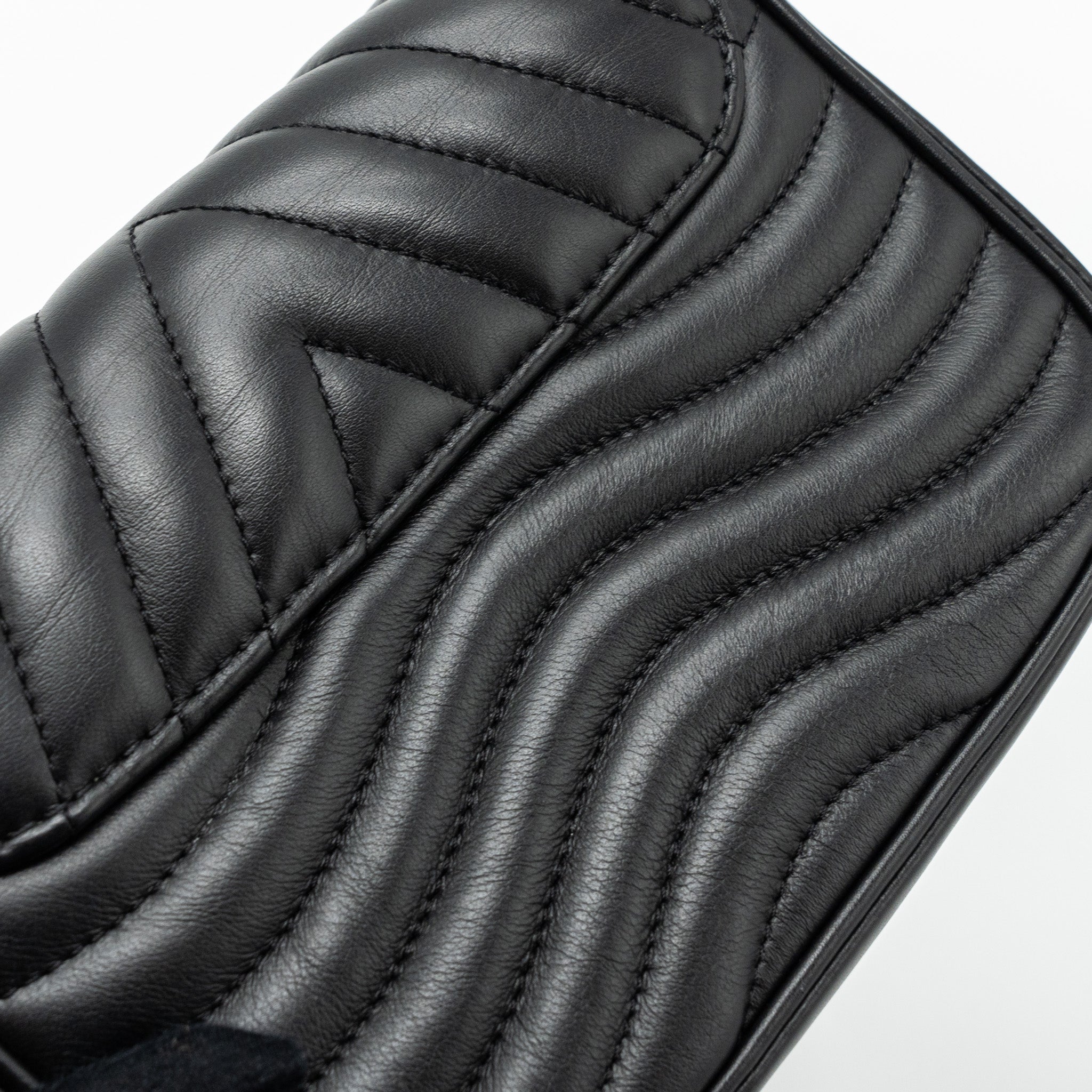 LOUIS VUITTON NEW WAVE MULTI POCHETTE CALFSKIN BLACK GHW