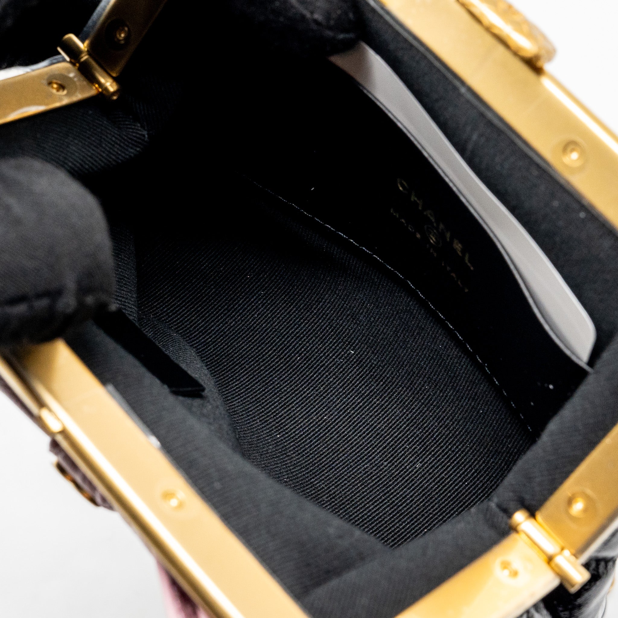 CHANEL 24A BOWKNOT CLUTCH WITH CHAIN PATENT CRUMPLED LAMBSKIN/SHINY LAMBSKIN BLACK/PINK GHW (MICROCHIP)