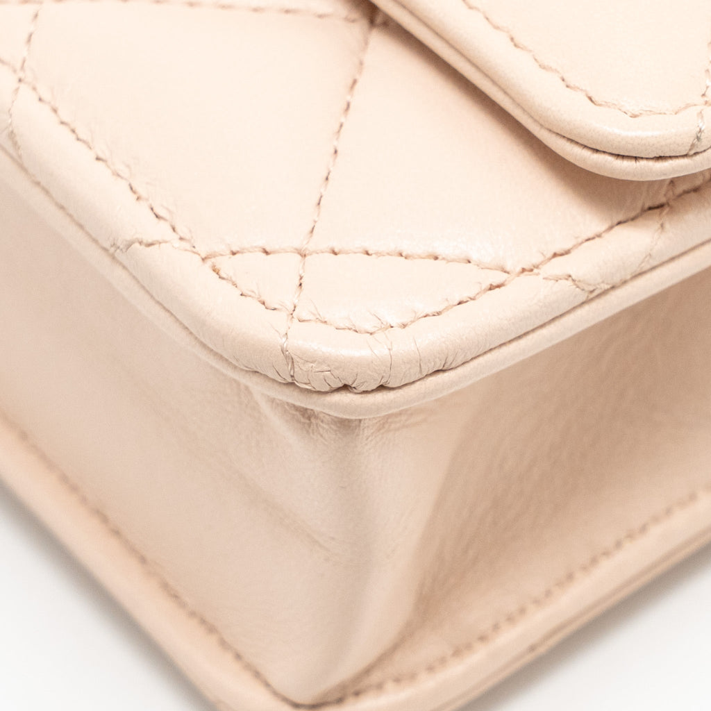 CHANEL PEARL CRUSH WALLET ON CHAIN LAMBSKIN LIGHT PINK GHW (MICROCHIP)