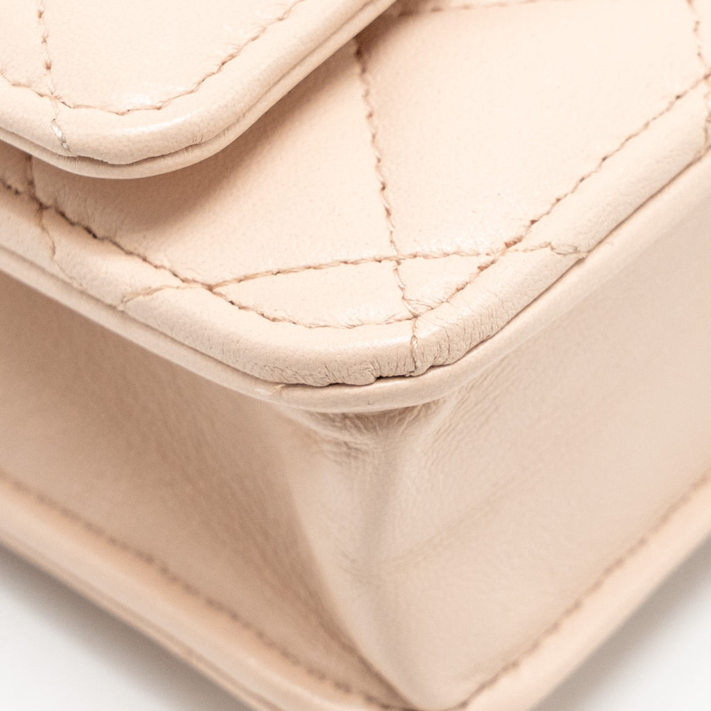 CHANEL PEARL CRUSH WALLET ON CHAIN LAMBSKIN LIGHT PINK GHW (MICROCHIP)