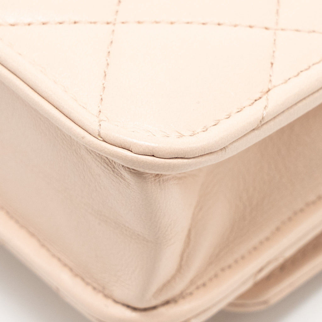 CHANEL PEARL CRUSH WALLET ON CHAIN LAMBSKIN LIGHT PINK GHW (MICROCHIP)