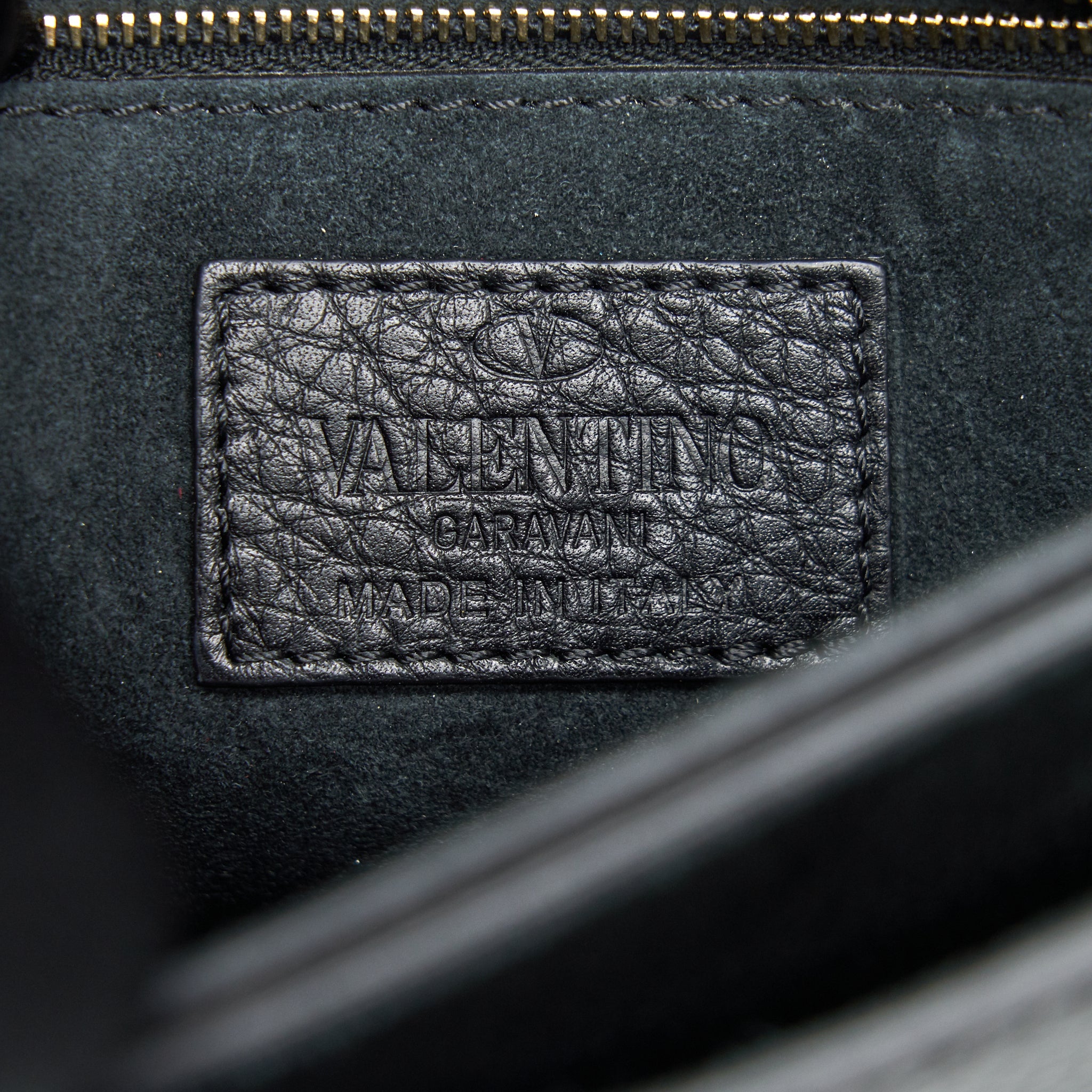 VALENTINO GARAVANI ROCKSTUD LEATHER CLUTCH BLACK