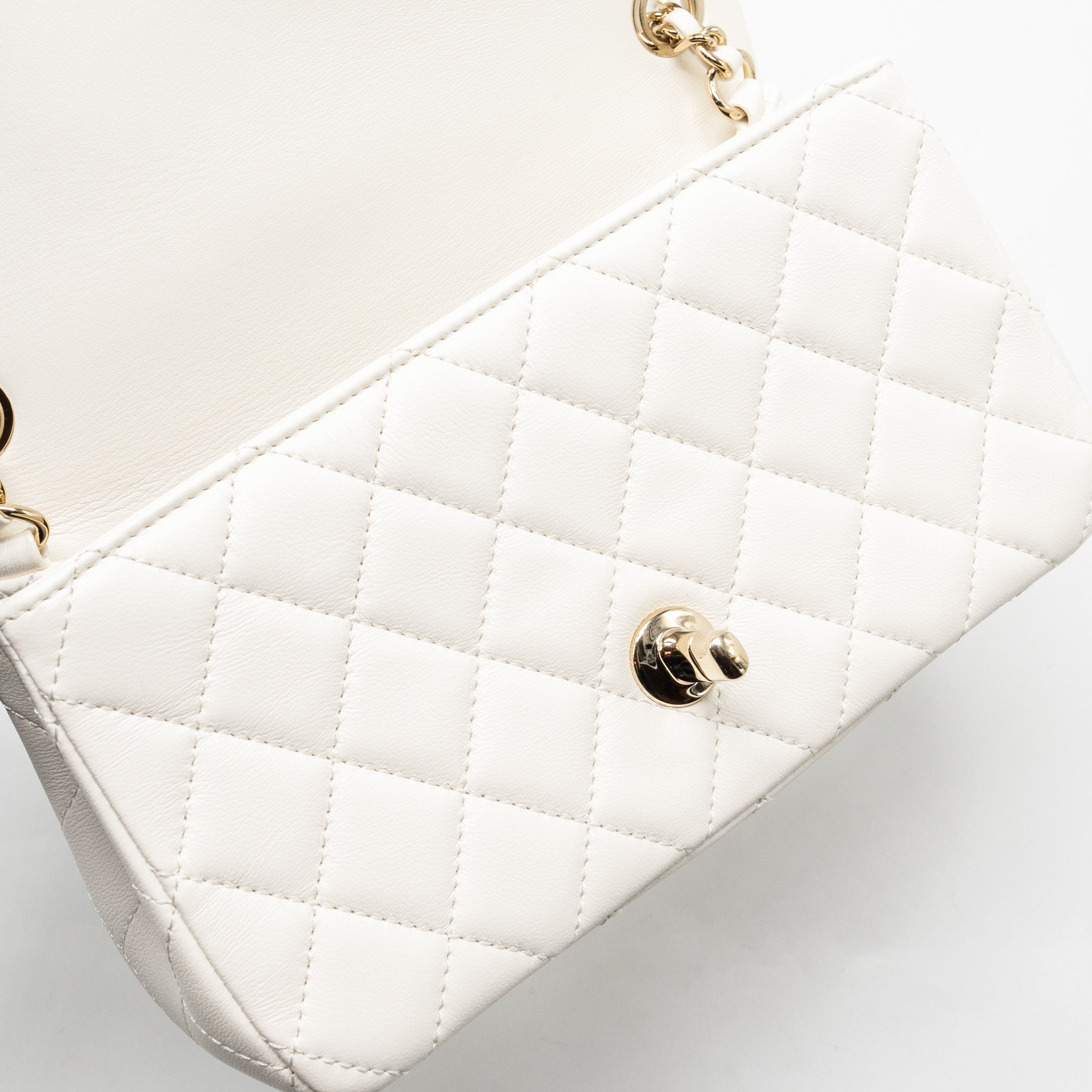 CHANEL 23C PEARL CRUSH MINI RECTANGULAR FLAP BAG LAMBSKIN WHITE LGHW (MICROCHIP)