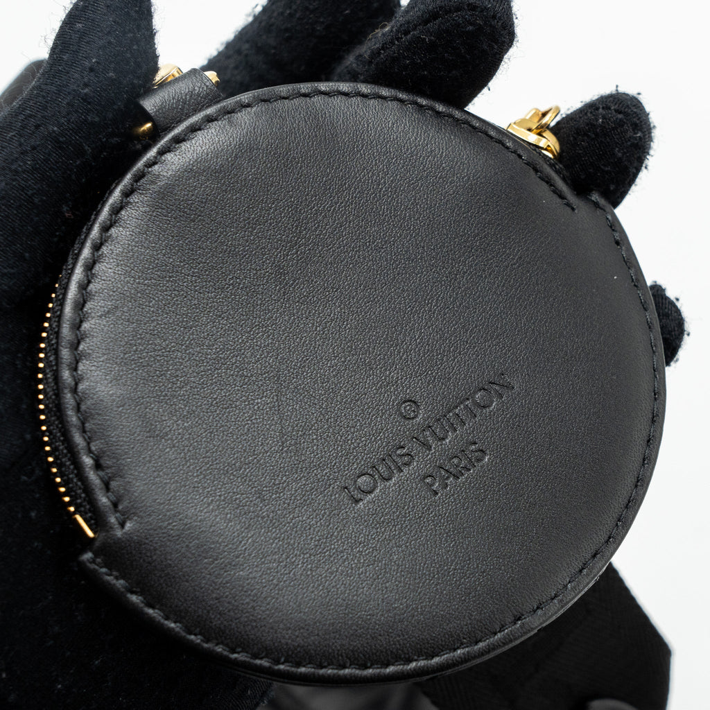 LOUIS VUITTON NEW WAVE MULTI POCHETTE CALFSKIN BLACK GHW