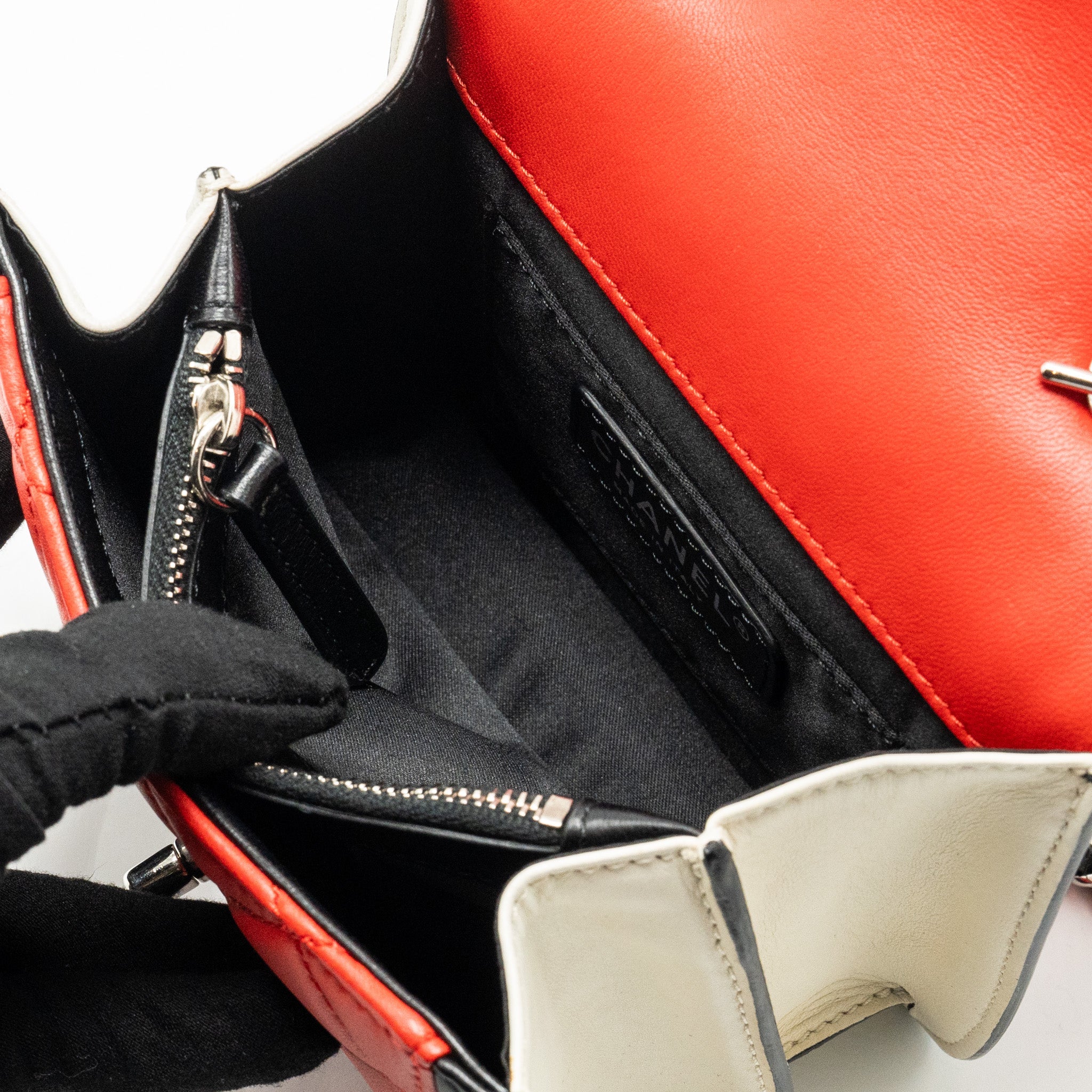 CHANEL TRICOLOR MINI GRAPHIC FLAP BAG LAMBSKIN RED/BLACK/WHITE SHW