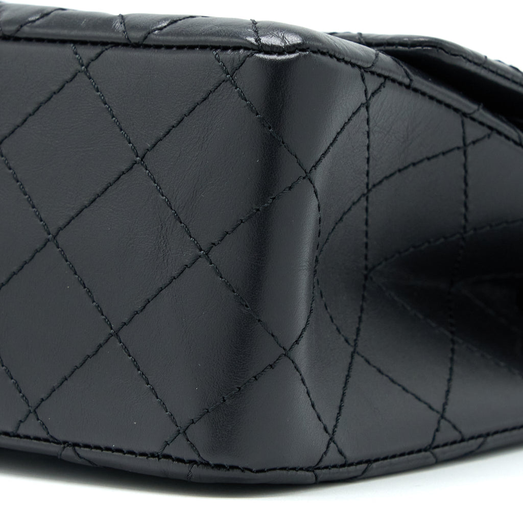 CHANEL 2.55 REISSUE 226 AGED CALFSKIN BLACK BRUSHED GHW (MICROCHIP)