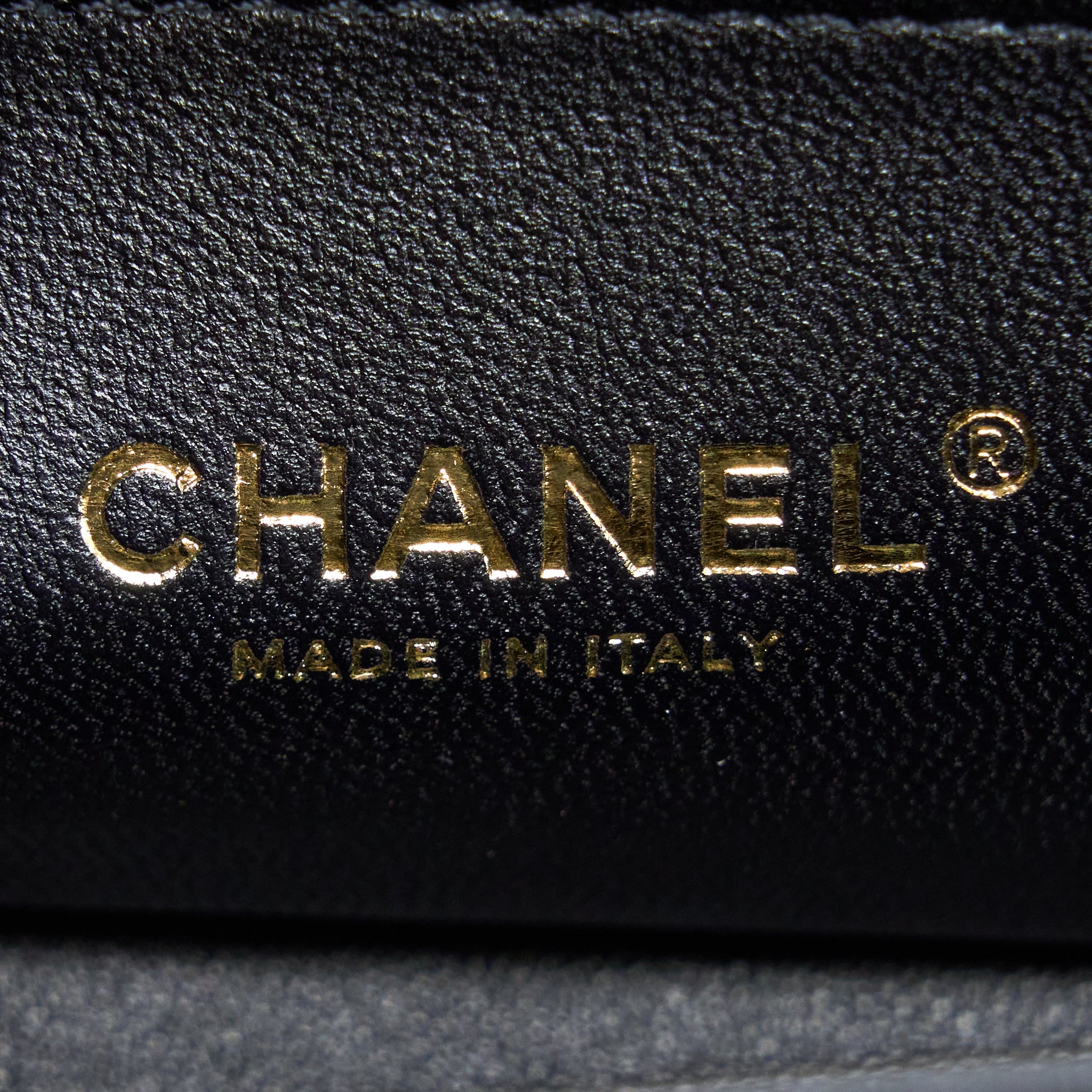 CHANEL SMALL BOY BAG CAVIAR BLACK WITH BRUSHED GHW(MICROCHIP)