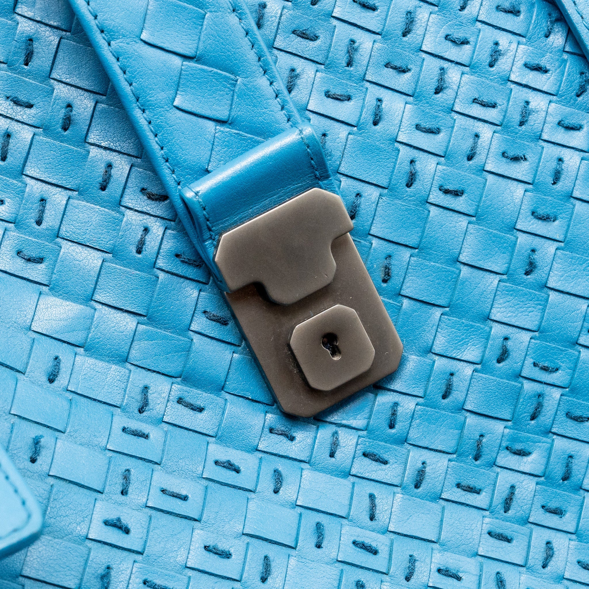 BOTTEGA VENETA INTRECCIATO ROMA LARGE TOTE BAG LEATHER BLUE BLACK HARDWARE