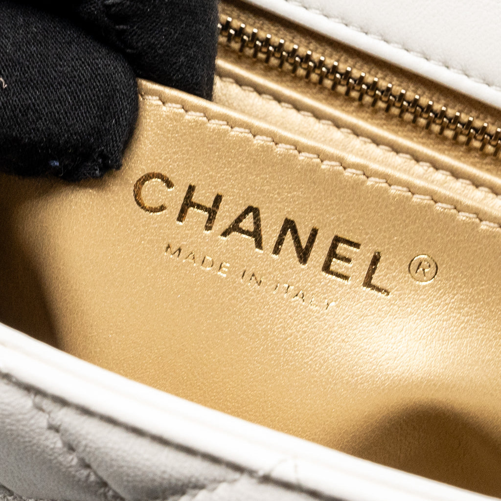 CHANEL 23C PEARL CRUSH MINI RECTANGULAR FLAP BAG LAMBSKIN WHITE LGHW (MICROCHIP)