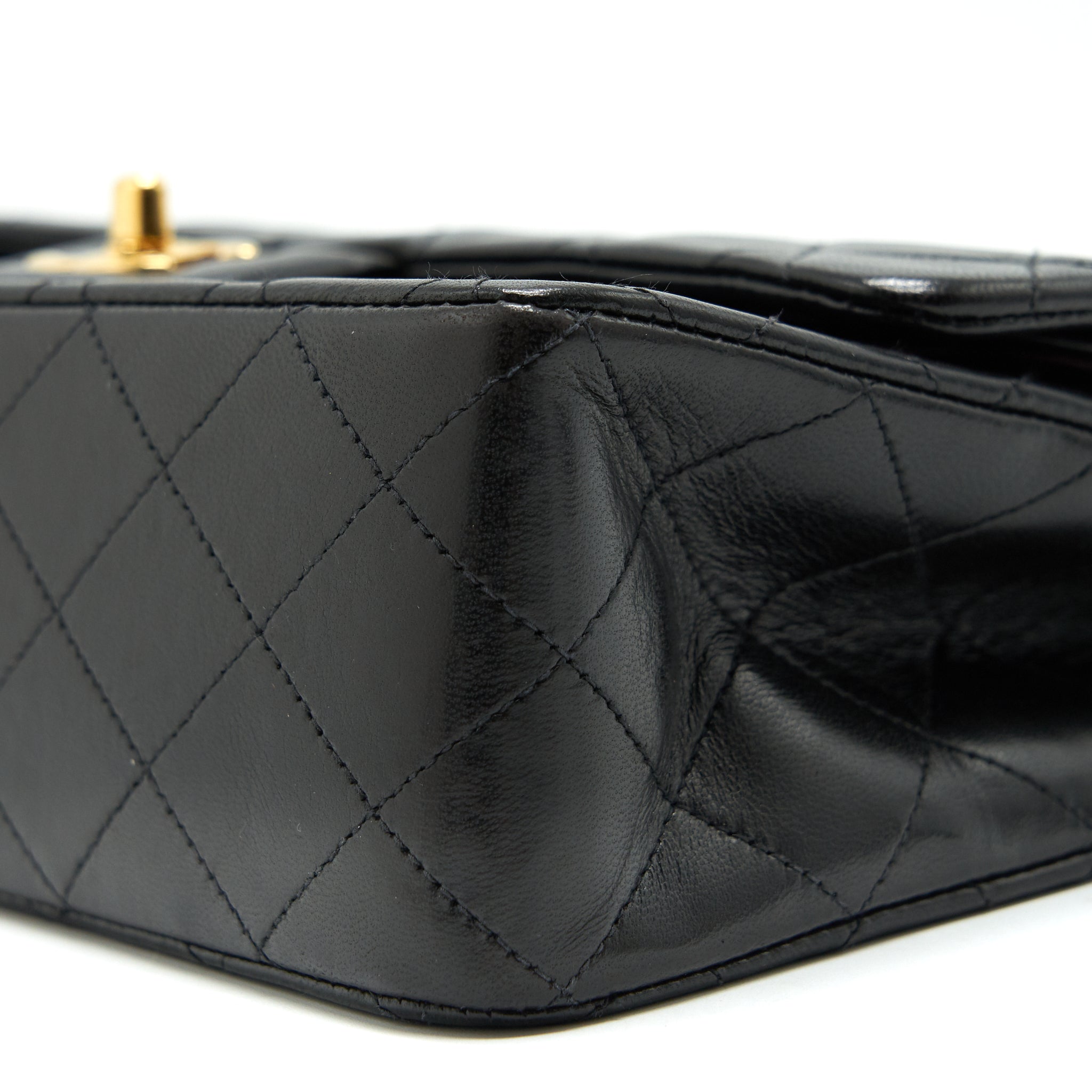 CHANEL VINTAGE CLASSIC FLAP MEDIUM IN BLACK GHW