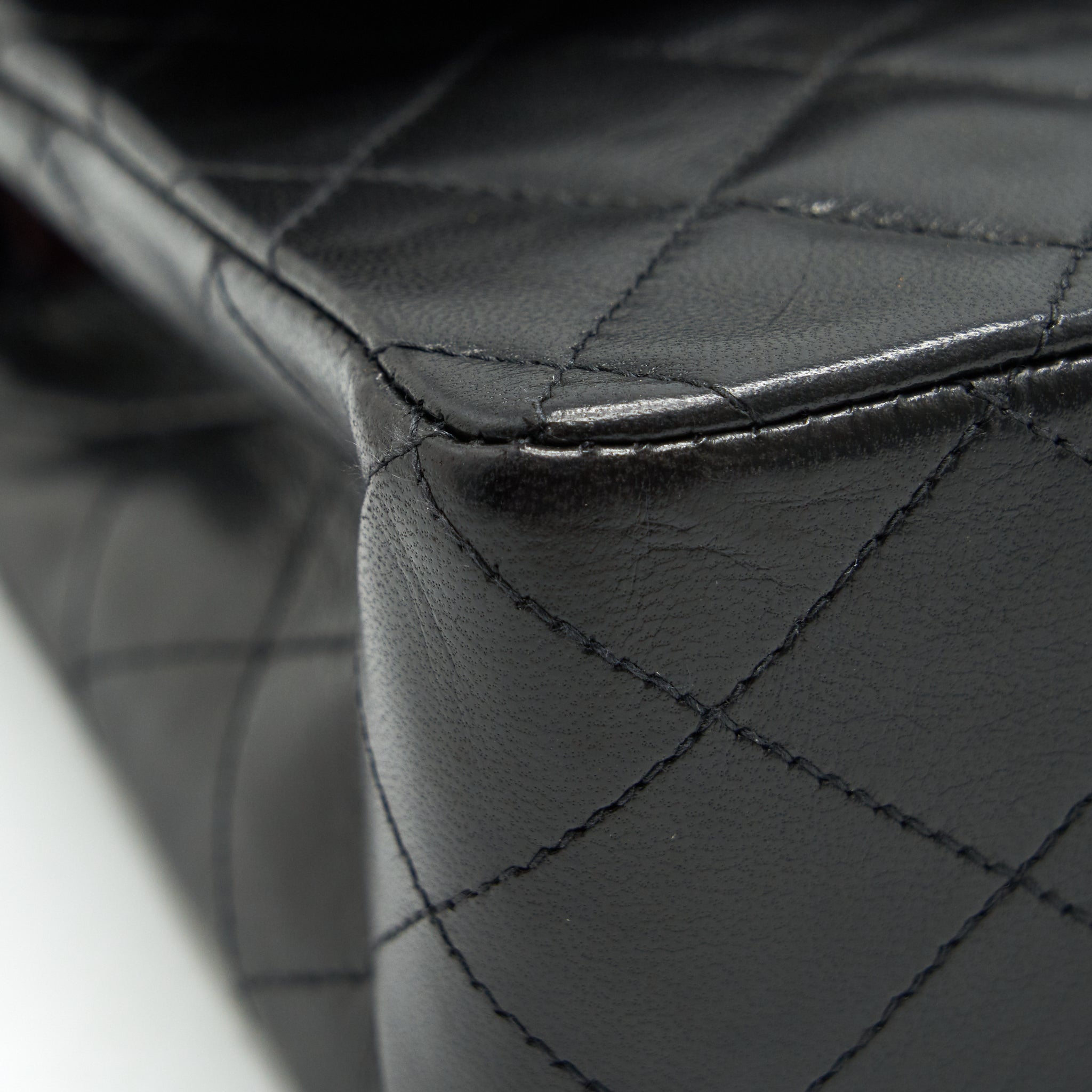 CHANEL VINTAGE CLASSIC FLAP MEDIUM IN BLACK GHW