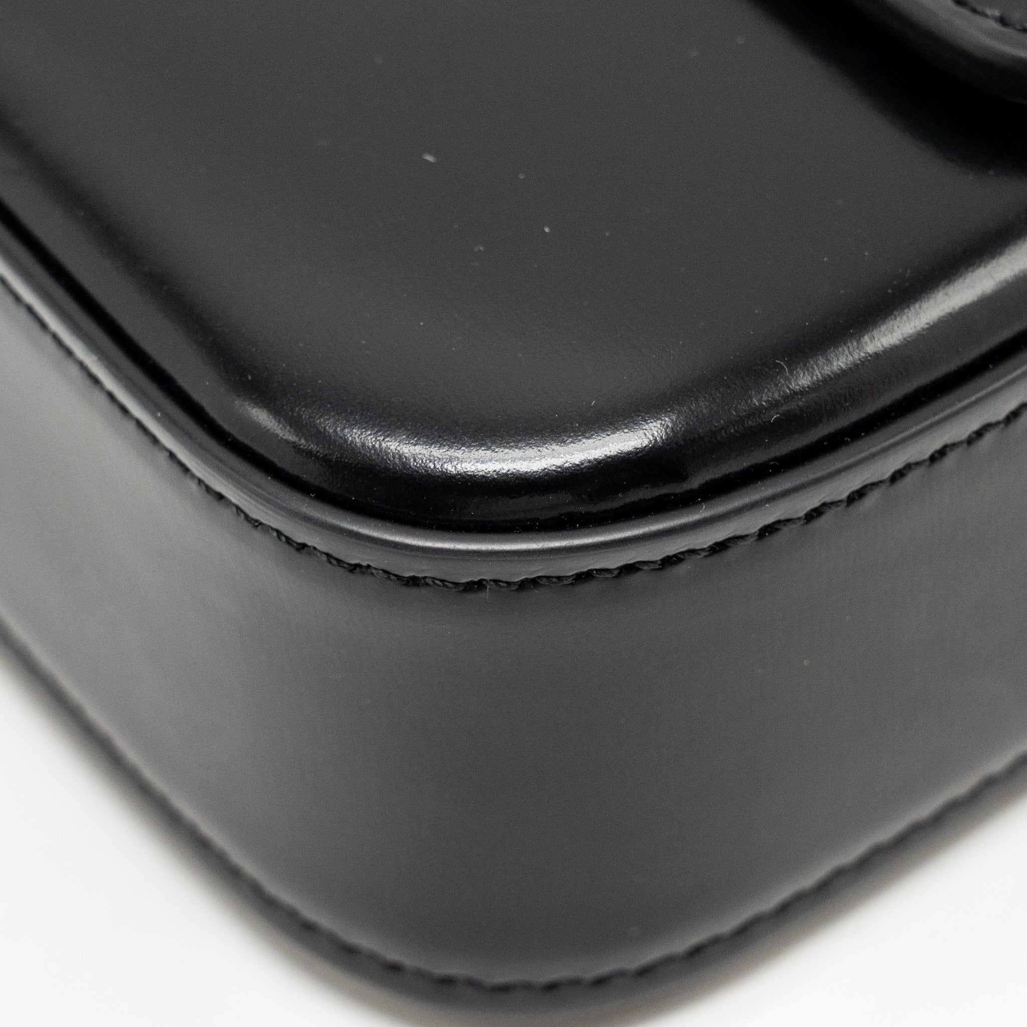 CELINE TRIOMPHE CHAIN SHOULDER BAG SHINY CALFSKIN BLACK GHW