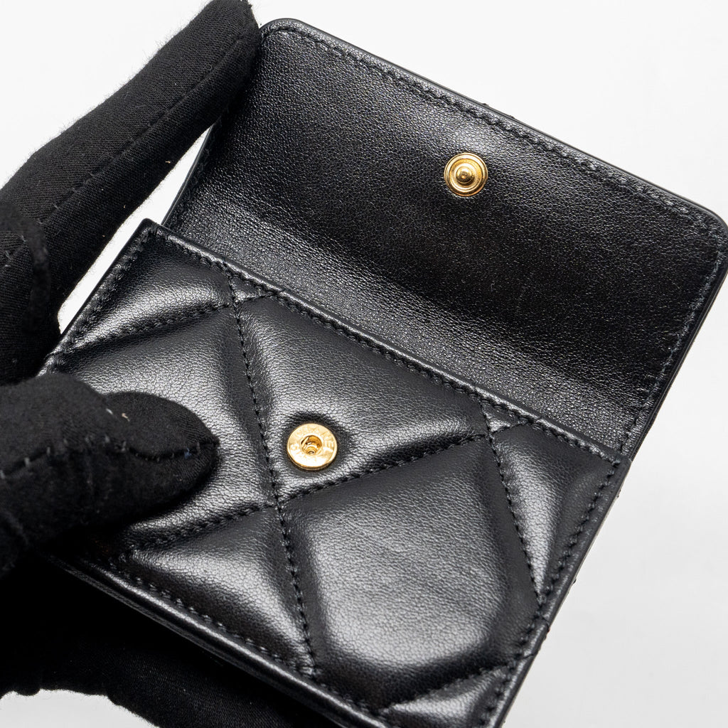 CHANEL 19 COMPACT WALLET LAMBSKIN BLACK GHW (MICROCHIP)