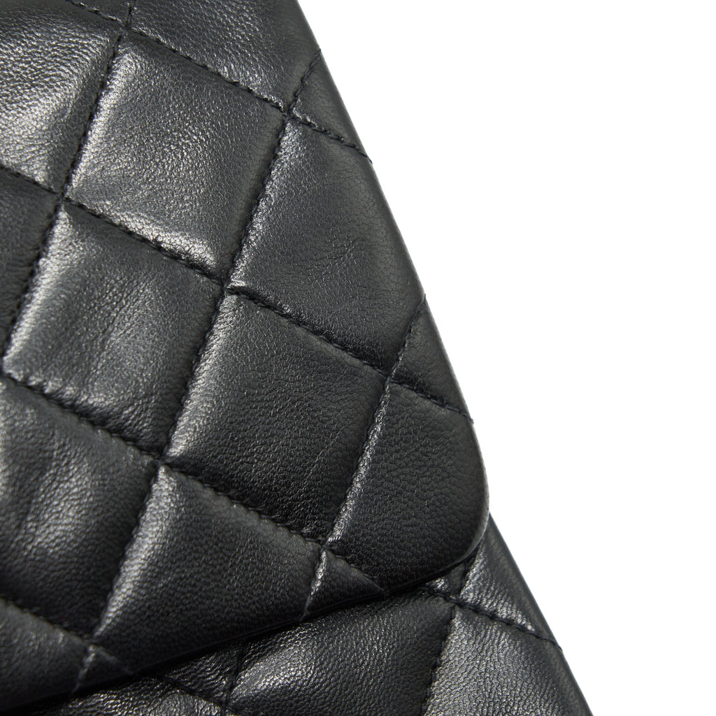 CHANEL VINTAGE CLASSIC FLAP MEDIUM IN BLACK GHW