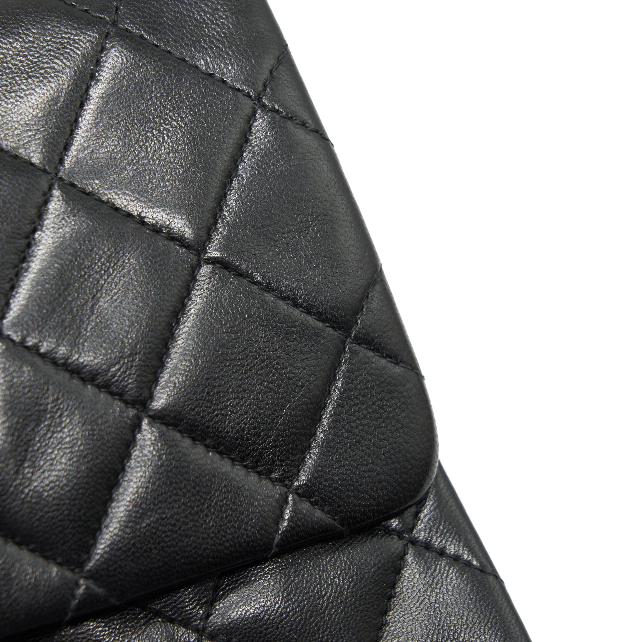 CHANEL VINTAGE CLASSIC FLAP MEDIUM IN BLACK GHW