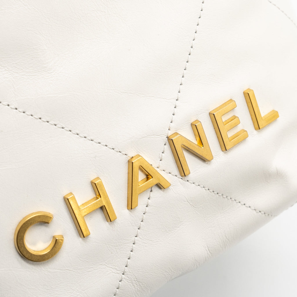 CHANEL MINI 22 BAG SHINY CALFSKIN WHITE GHW (MICROCHIP)