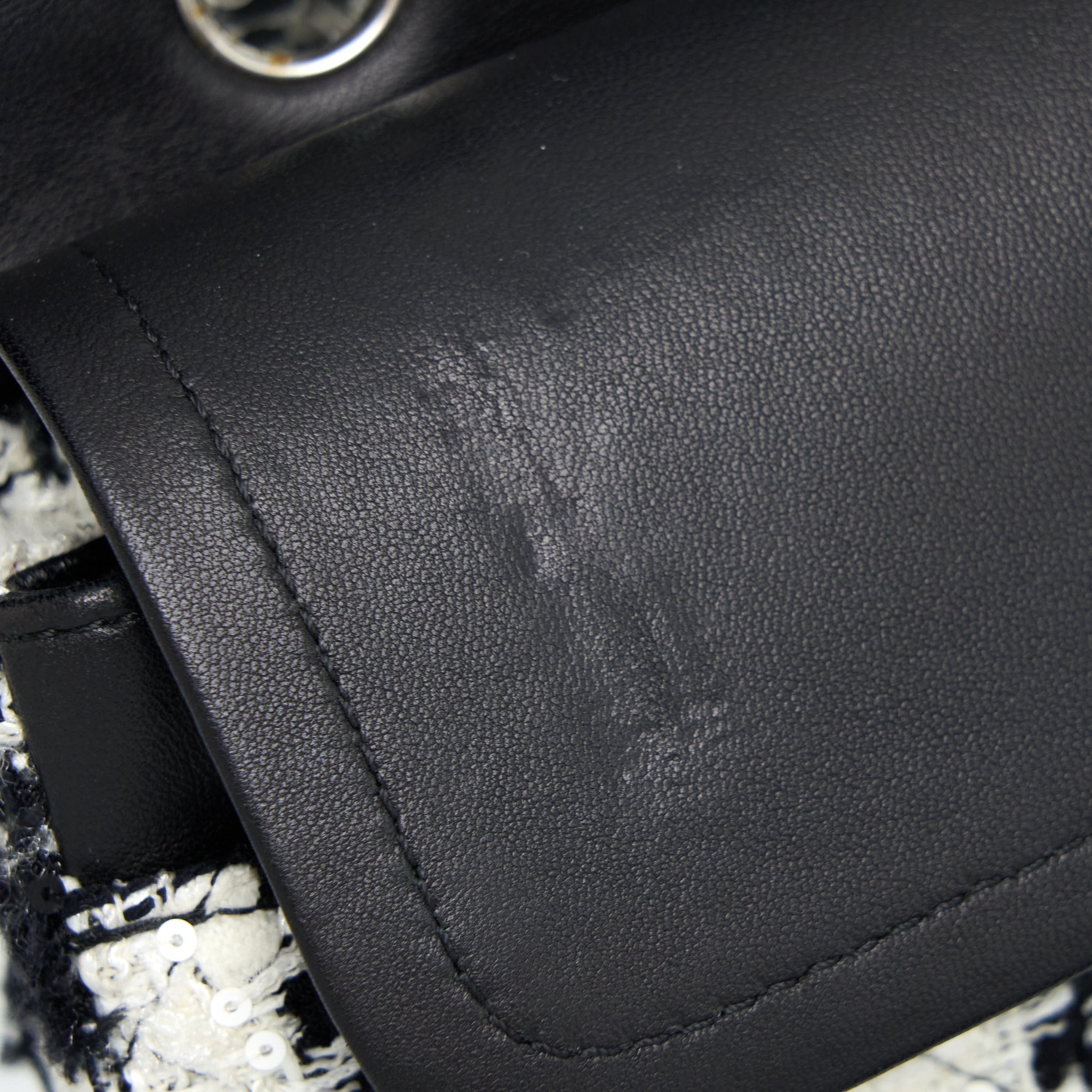 CHANEL CLASSIC DOUBLE FLAP BAG TWEED BLACK/WHITE SHW