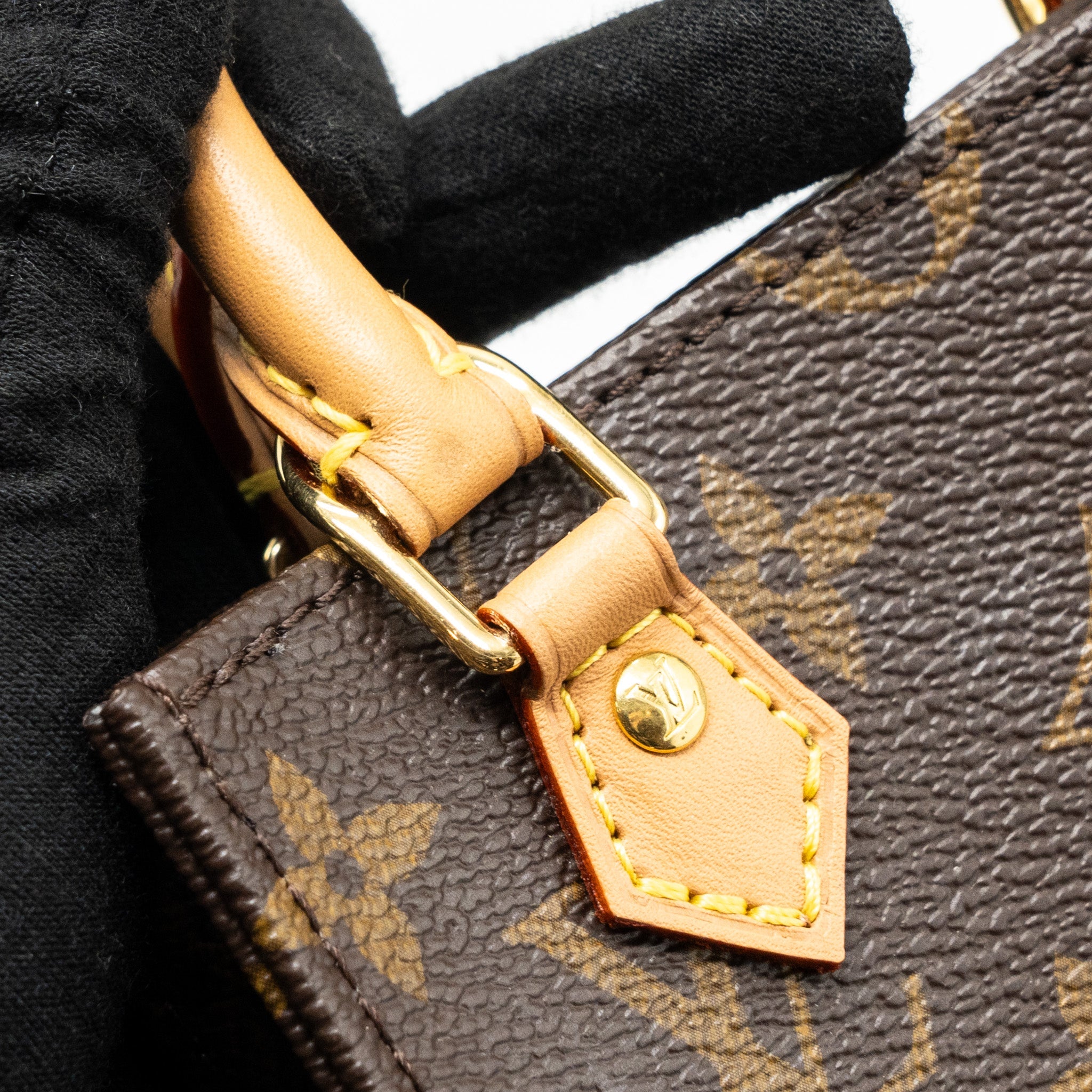 LOUIS VUITTON PETIT SAC PLAT MONOGRAM CANVAS GHW