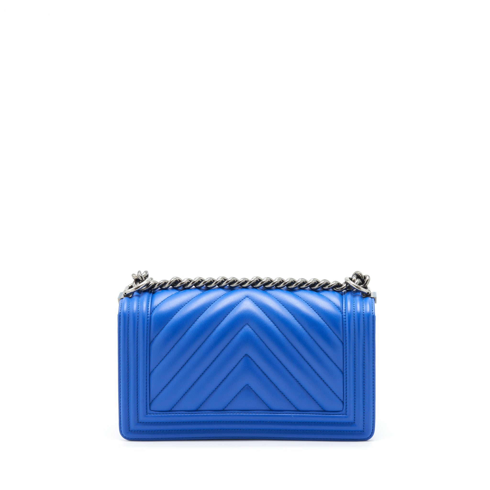 CHANEL MEDIUM CHEVRON BOY BAG LAMBSKIN BLUE RUTHENIUM HARDWARE