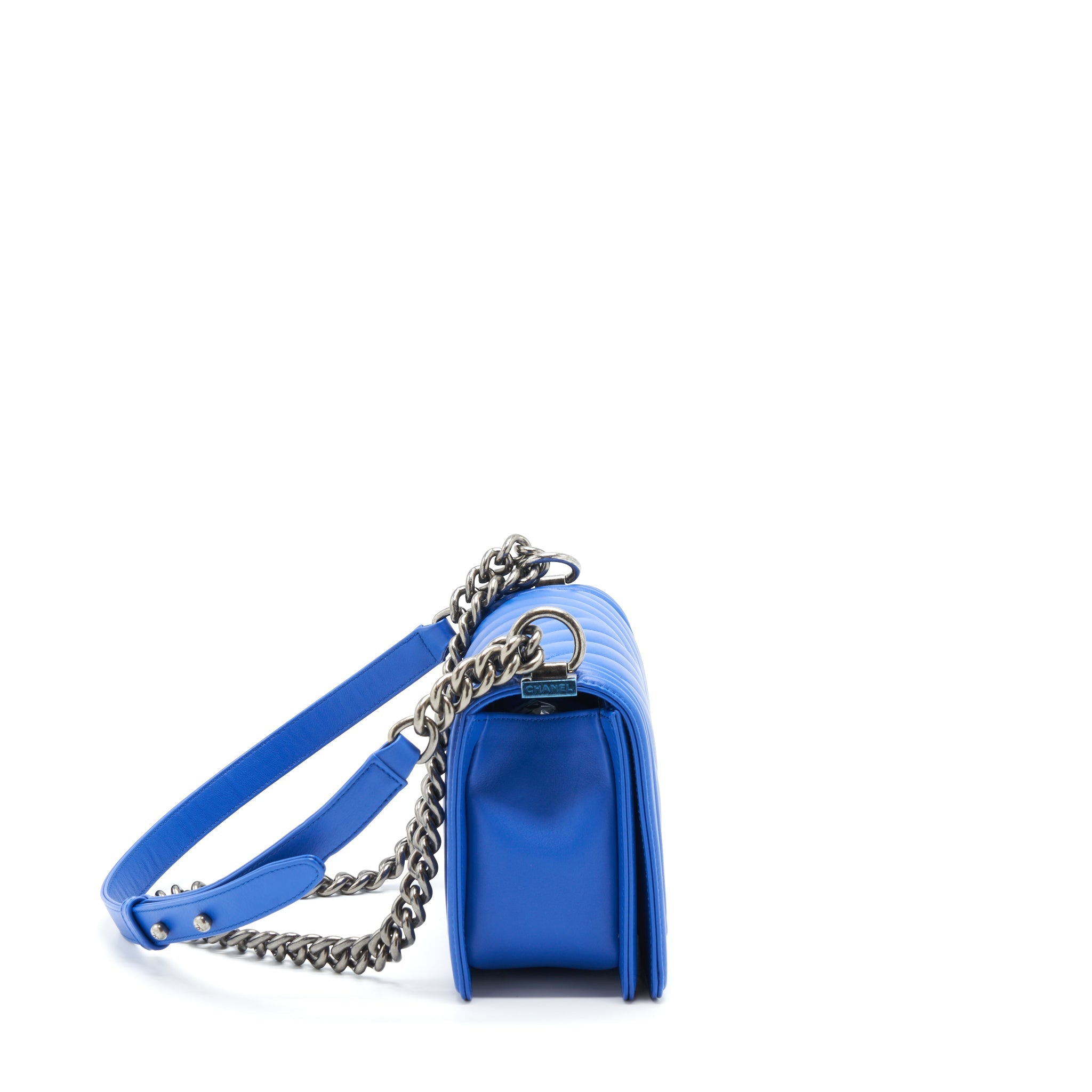 CHANEL MEDIUM CHEVRON BOY BAG LAMBSKIN BLUE RUTHENIUM HARDWARE