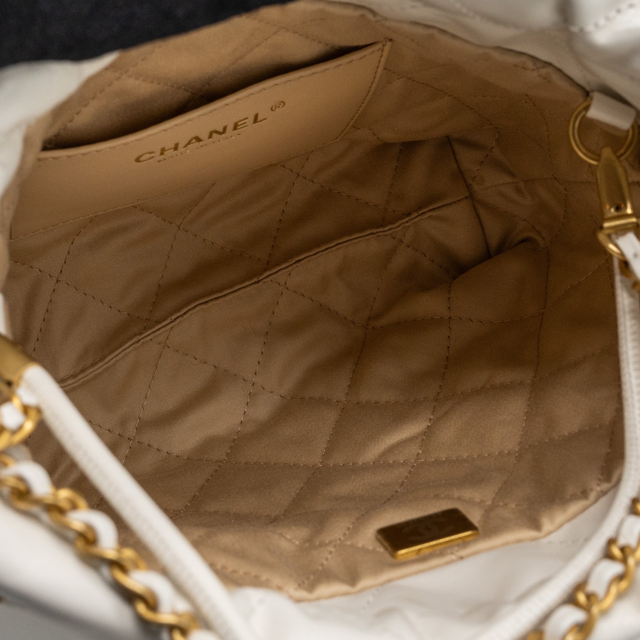 CHANEL MINI 22 BAG SHINY CALFSKIN WHITE GHW (MICROCHIP)