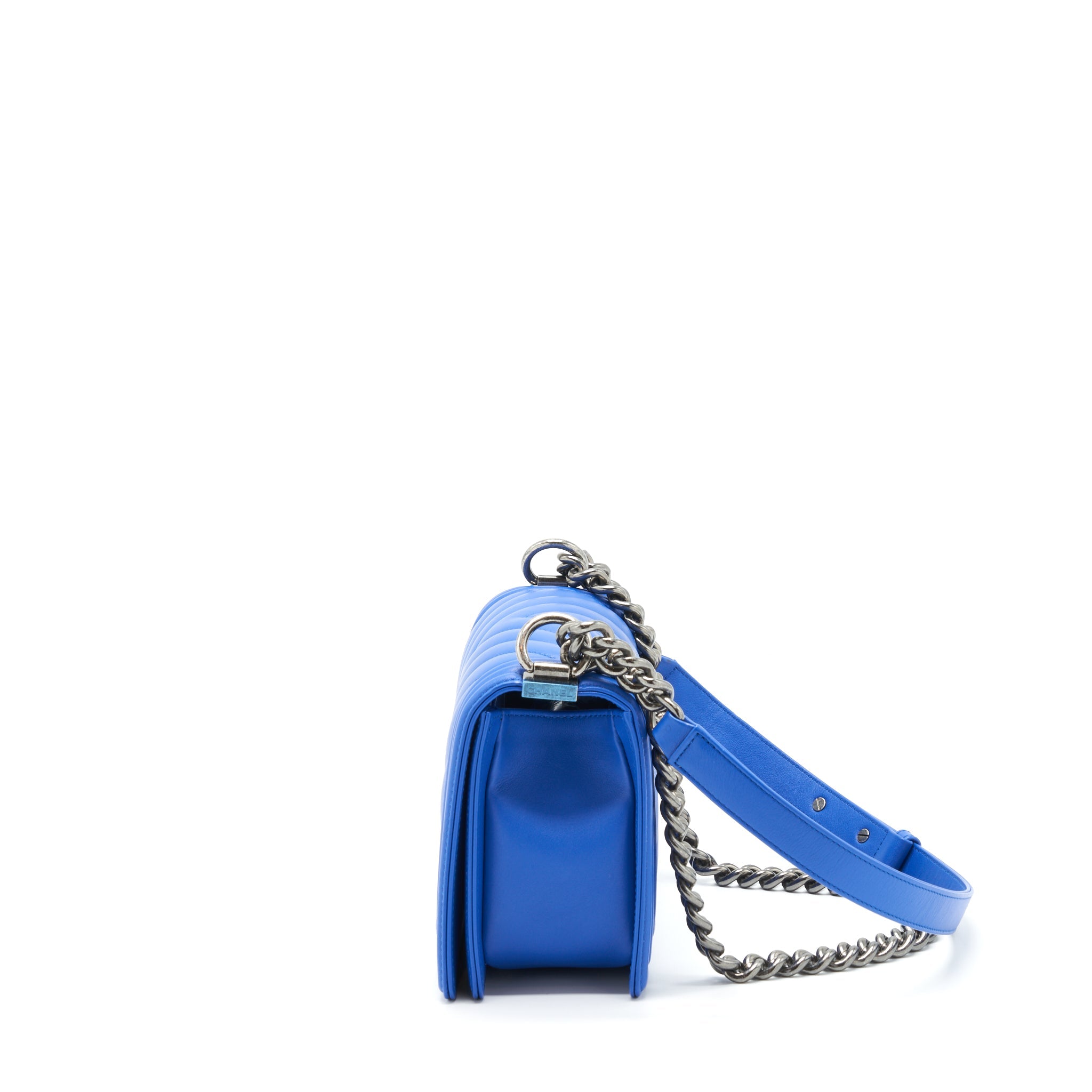 CHANEL MEDIUM CHEVRON BOY BAG LAMBSKIN BLUE RUTHENIUM HARDWARE