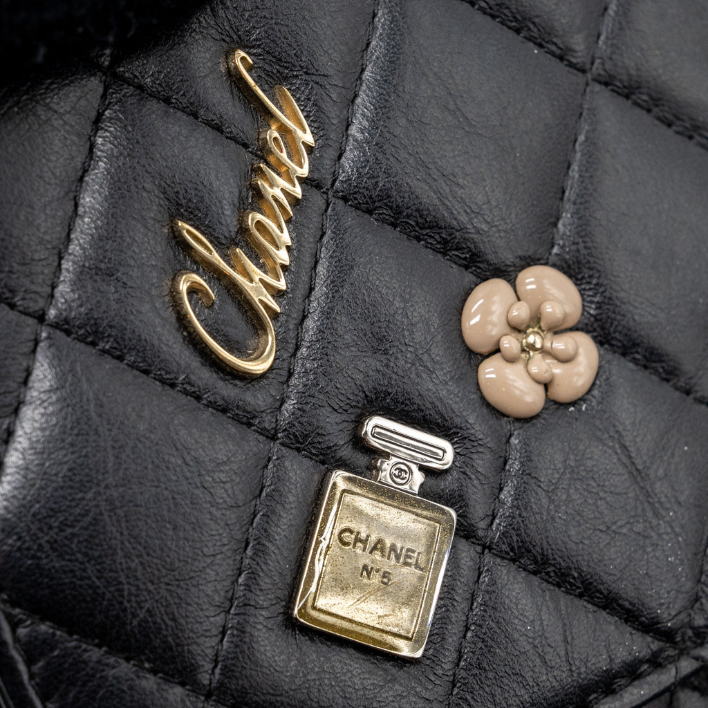 CHANEL 2.55 REISSUE LUCKY CHARMS WALLET ON CHAIN AGED CALFSKIN BLACK RUTHENIUM HARDWARE