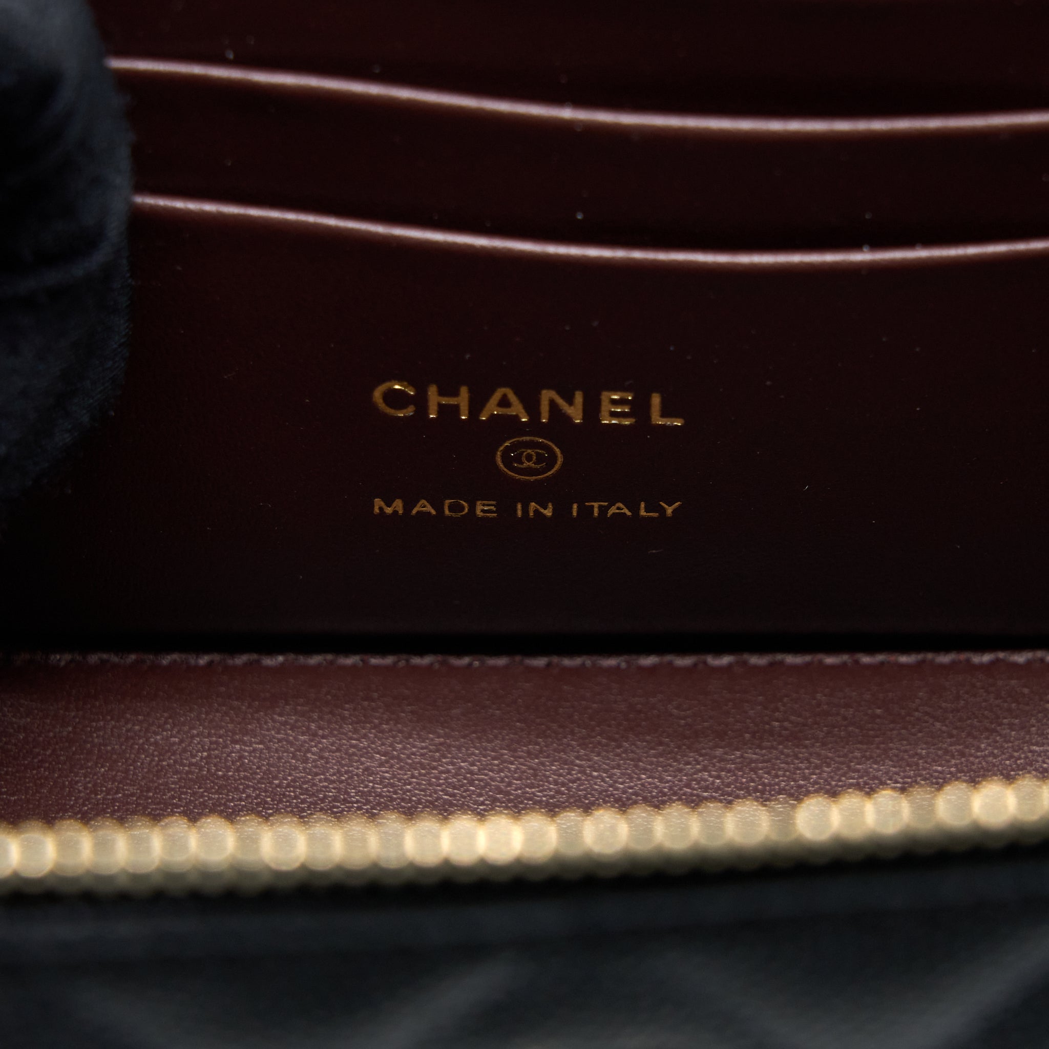 CHANEL 23C LONG VANITY WITH CHAIN CAVIAR BLACK LGHW