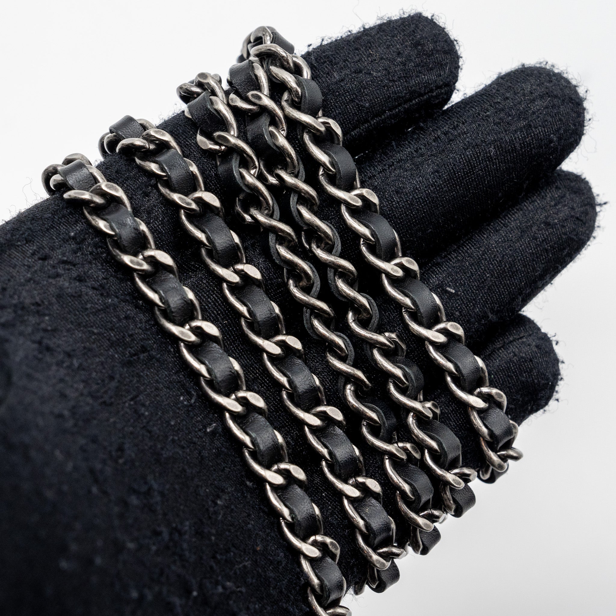 CHANEL 2.55 REISSUE LUCKY CHARMS WALLET ON CHAIN AGED CALFSKIN BLACK RUTHENIUM HARDWARE