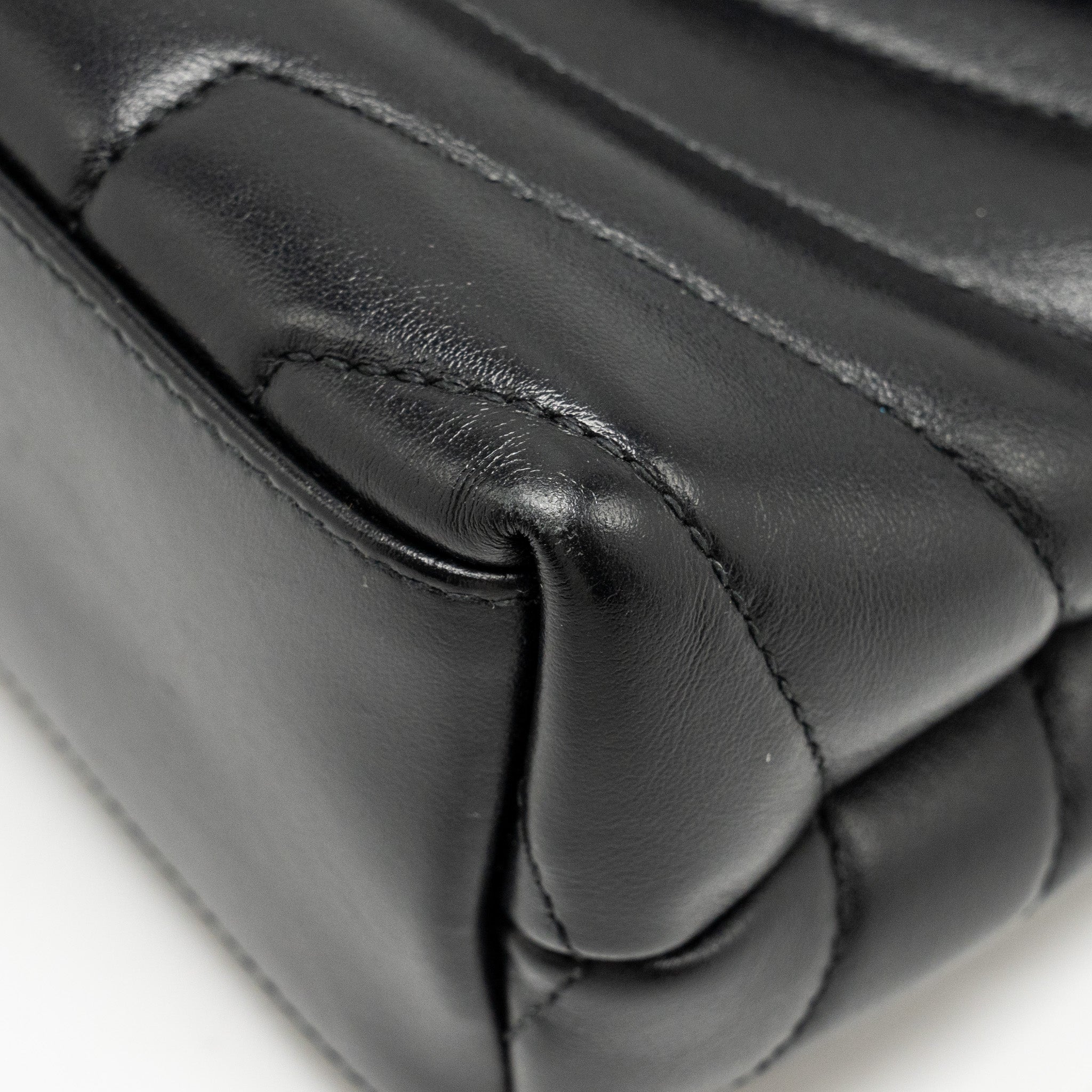 SAINT LAURENT/YSL SMALL LOULOU BAG CALFSKIN SO BLACK
