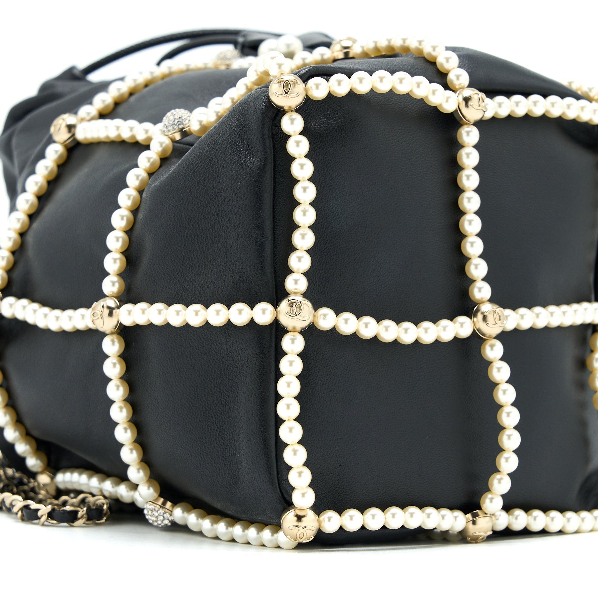 CHANEL BUCKET CRYSTAL CC LOGO PEARL CHAIN BAG LAMBSKIN BLACK SHW