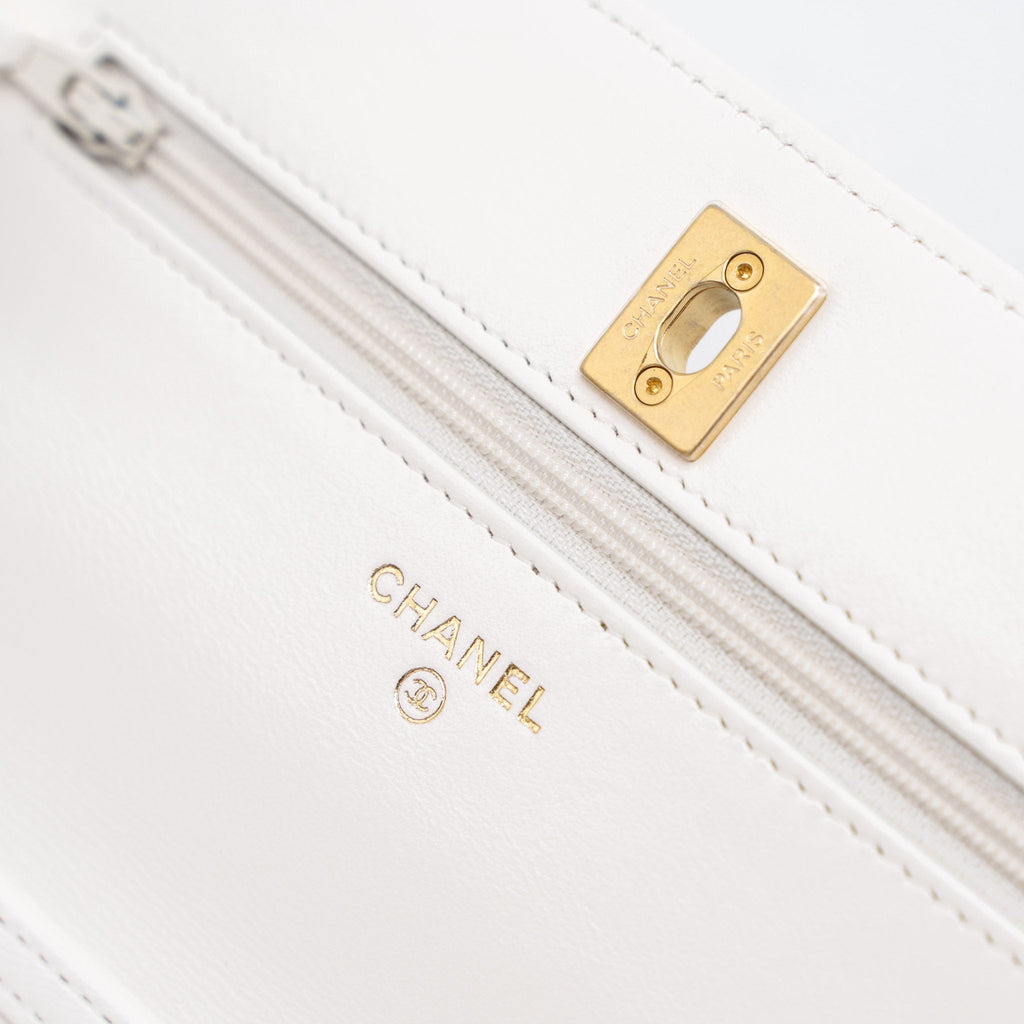 CHANEL PEARL CRUSH WALLET ON CHAIN LAMBSKIN WHITE BRUSHED GHW (MICROCHIP)
