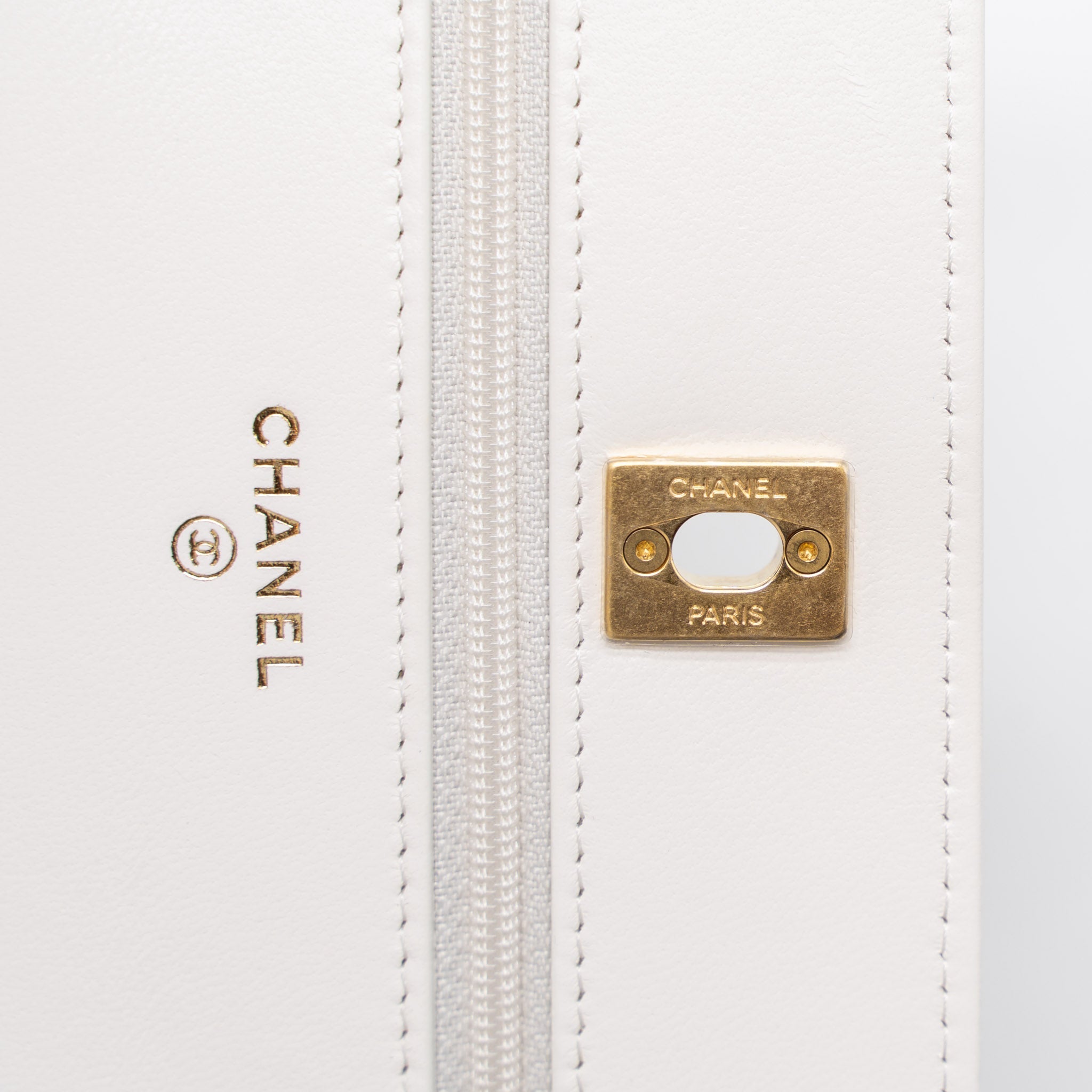 CHANEL PEARL CRUSH WALLET ON CHAIN LAMBSKIN WHITE BRUSHED GHW (MICROCHIP)