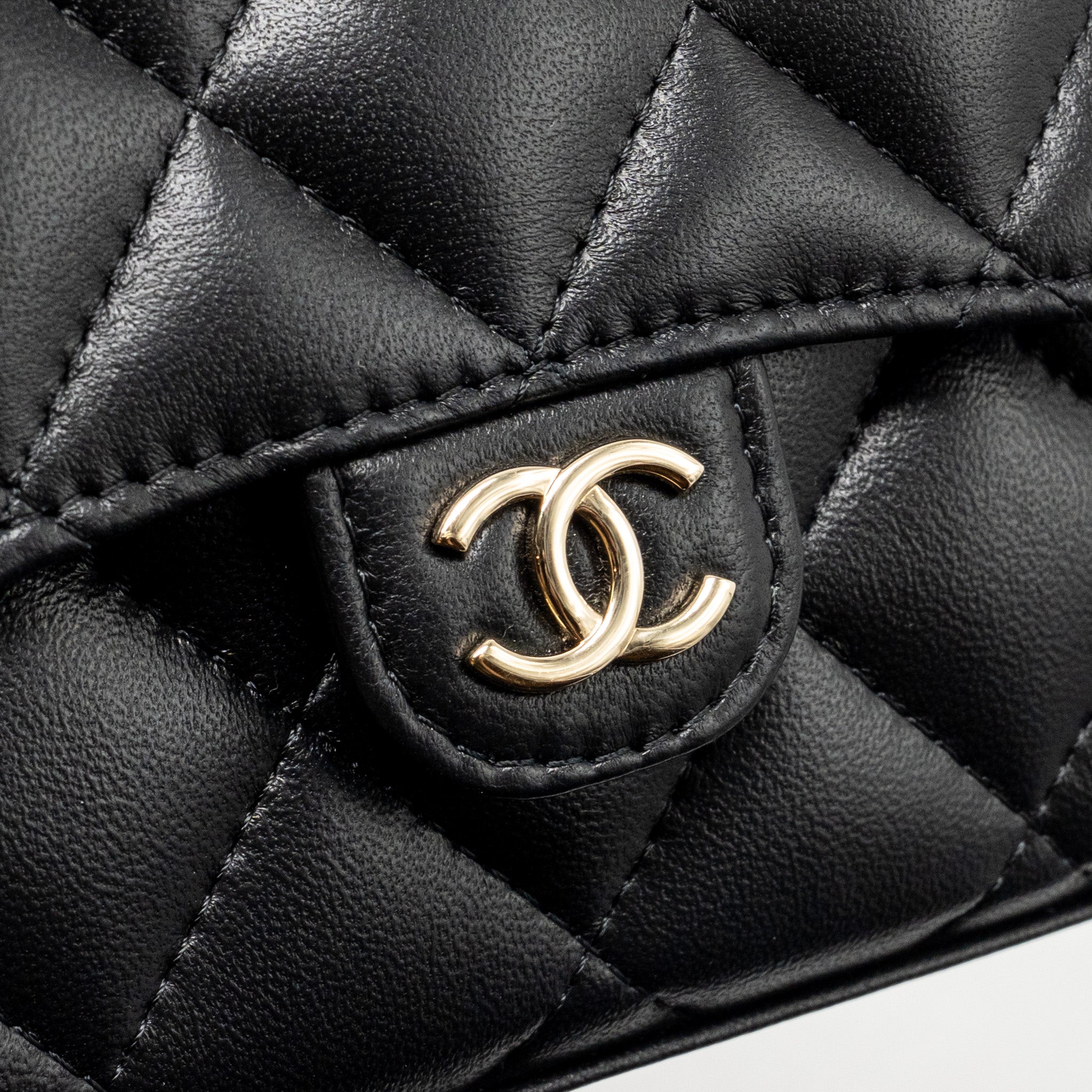 CHANEL DETAILED TOP HANDLE MINI CLUTCH WITH CHAIN LAMBSKIN BLACK LGHW (MICROCHIP)