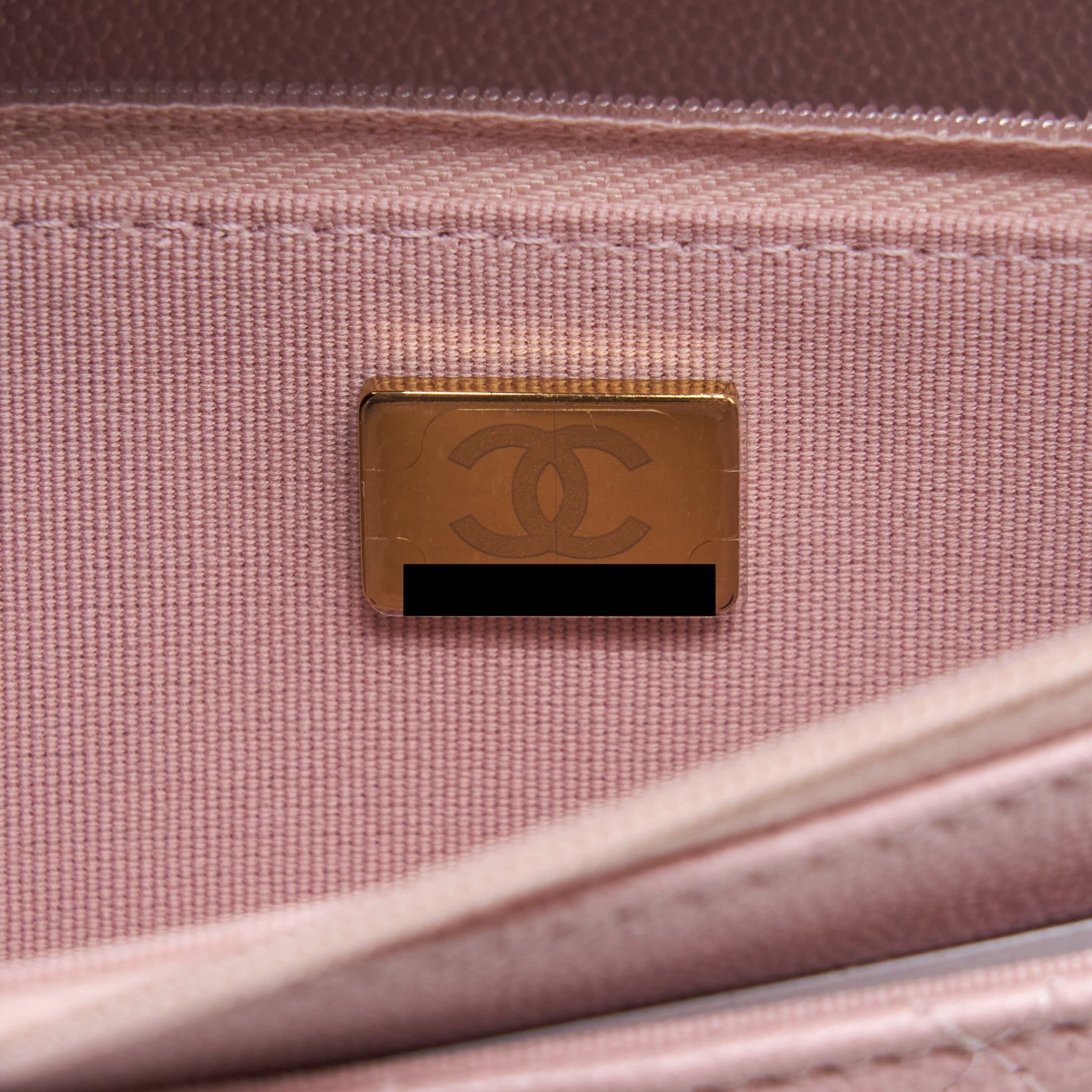 CHANEL 22B WALLET ON CHAIN WITH DETAIL CC LOGO CAVIAR LIGHT PINK NJ523 LGHW(MICROCHIP)
