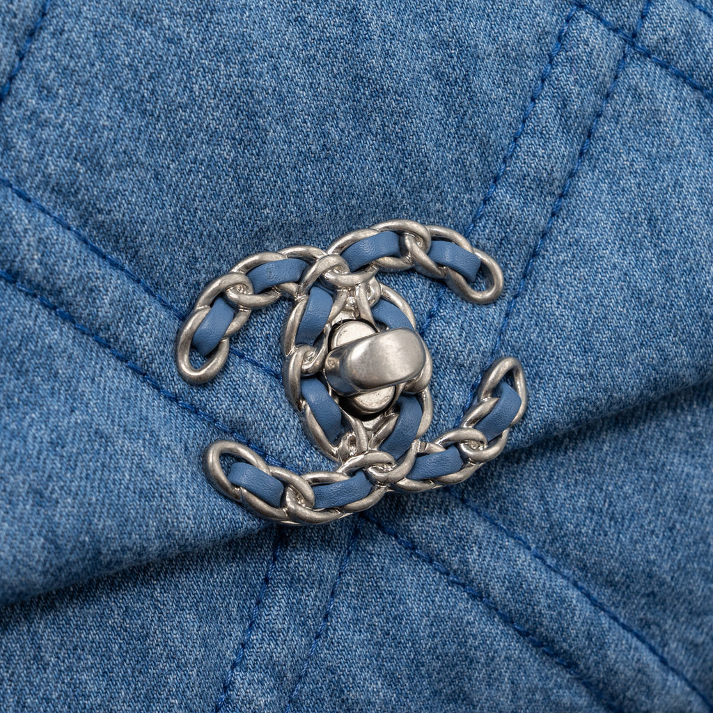 CHANEL SMALL 19 BAG BLUE DENIM MULTICOLOUR HARDWARE (MICROCHIP)