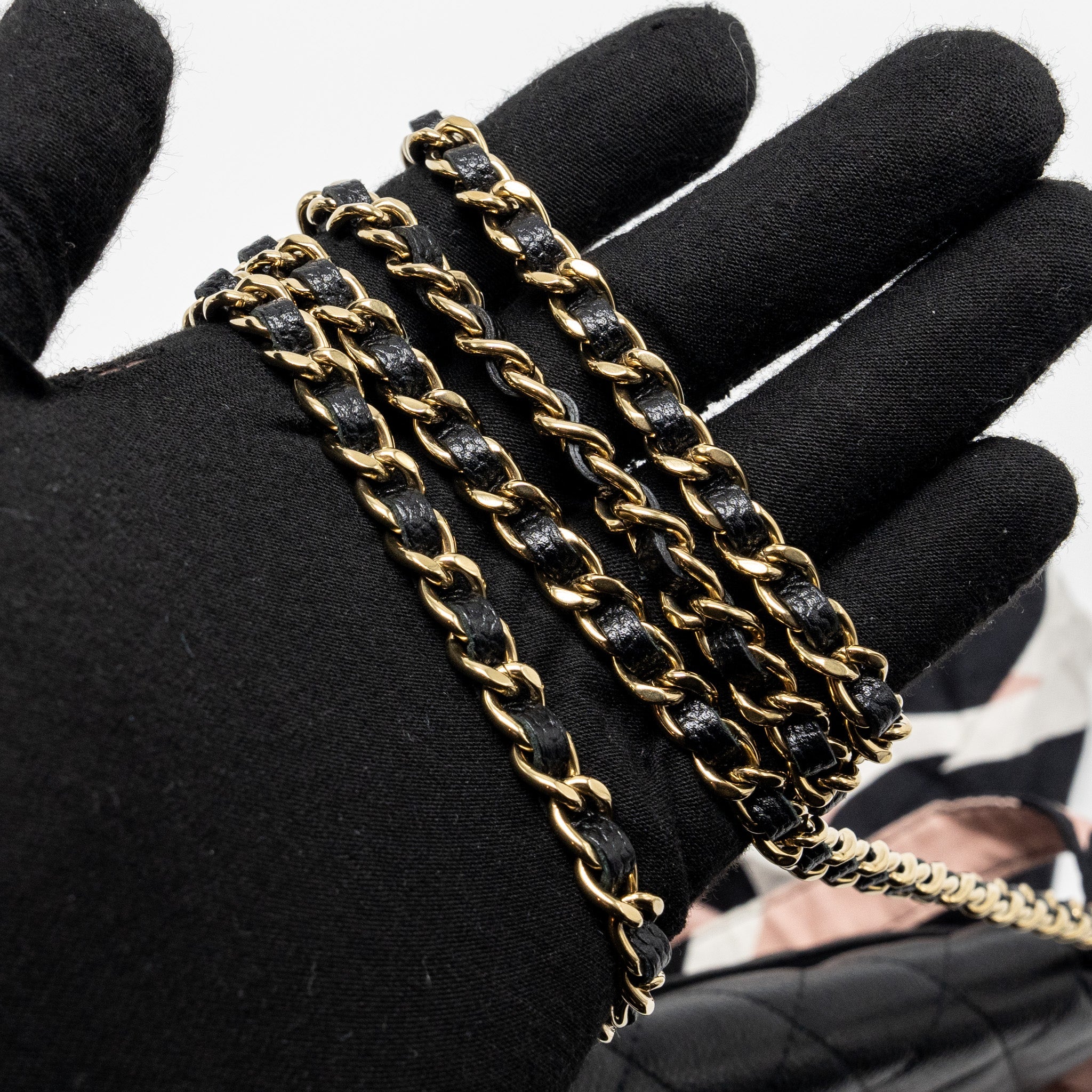 CHANEL CHAIN WALLET /FOLDABLE SHOPPING TOTE CAVIAR/JERSEY FABRIC BLACK/MULTICOLOUR LGHW