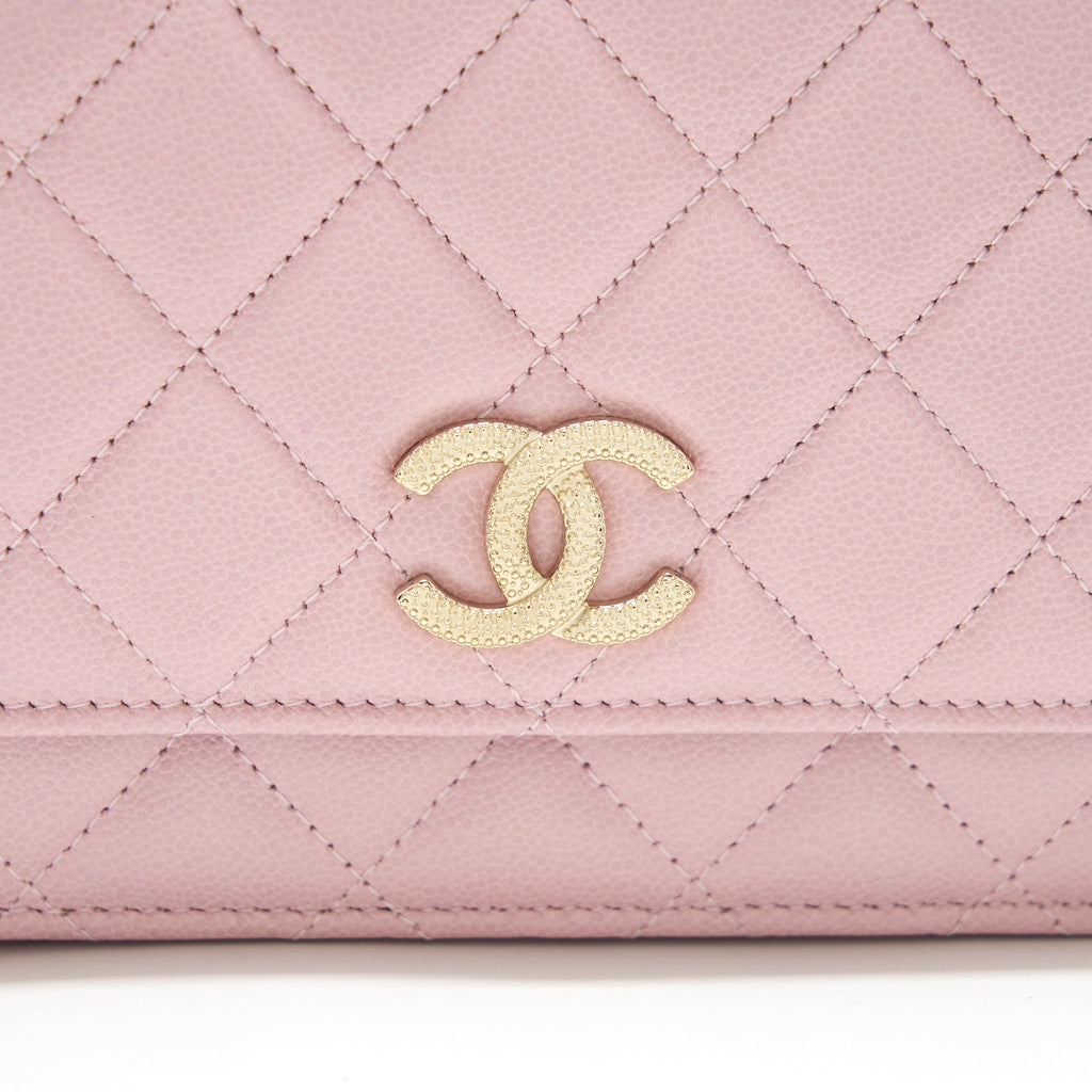 CHANEL 22B WALLET ON CHAIN WITH DETAIL CC LOGO CAVIAR LIGHT PINK NJ523 LGHW(MICROCHIP)