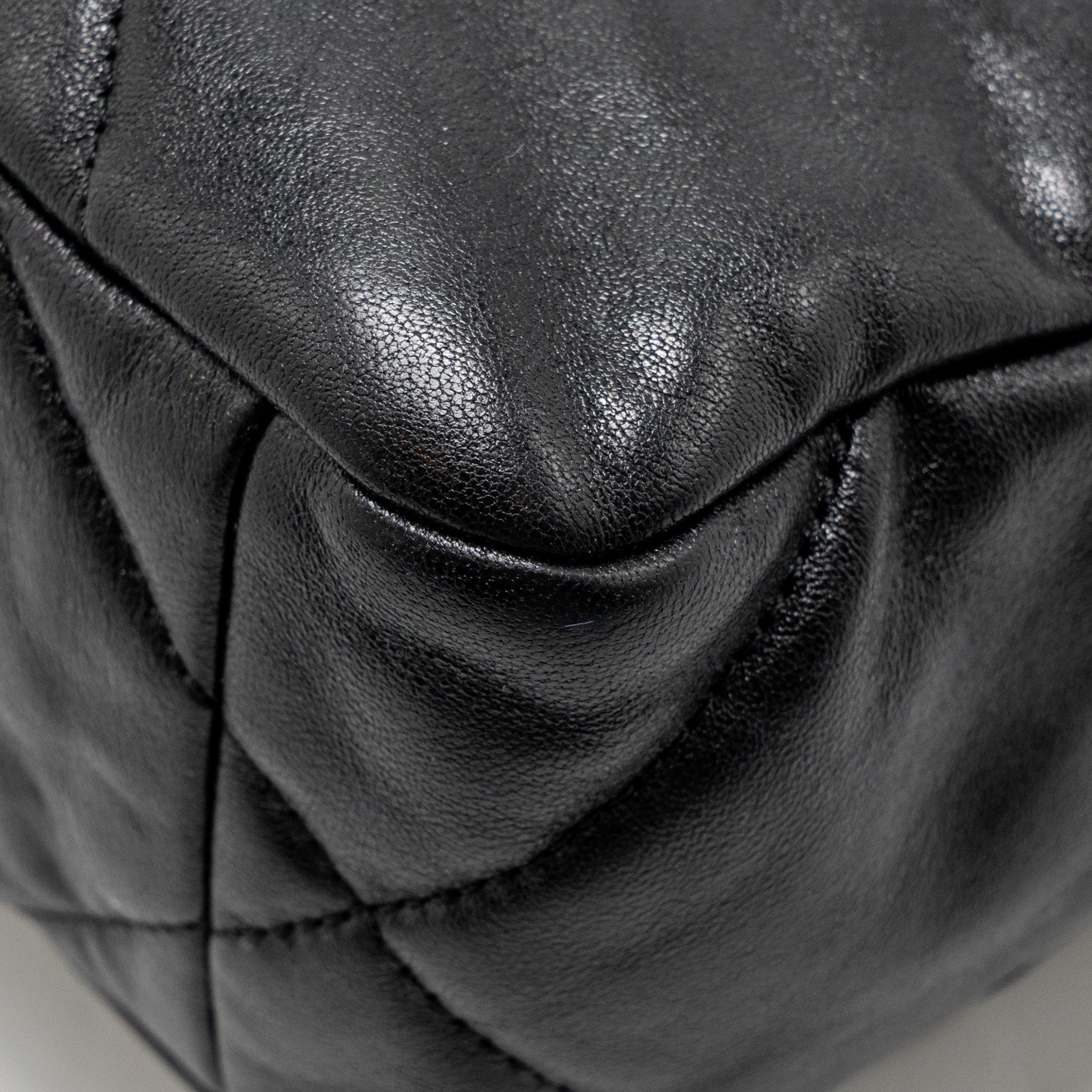 CHANEL SMALL 19 BAG SHINY LAMBSKIN BLACK MULTICOLOUR HARDWARE