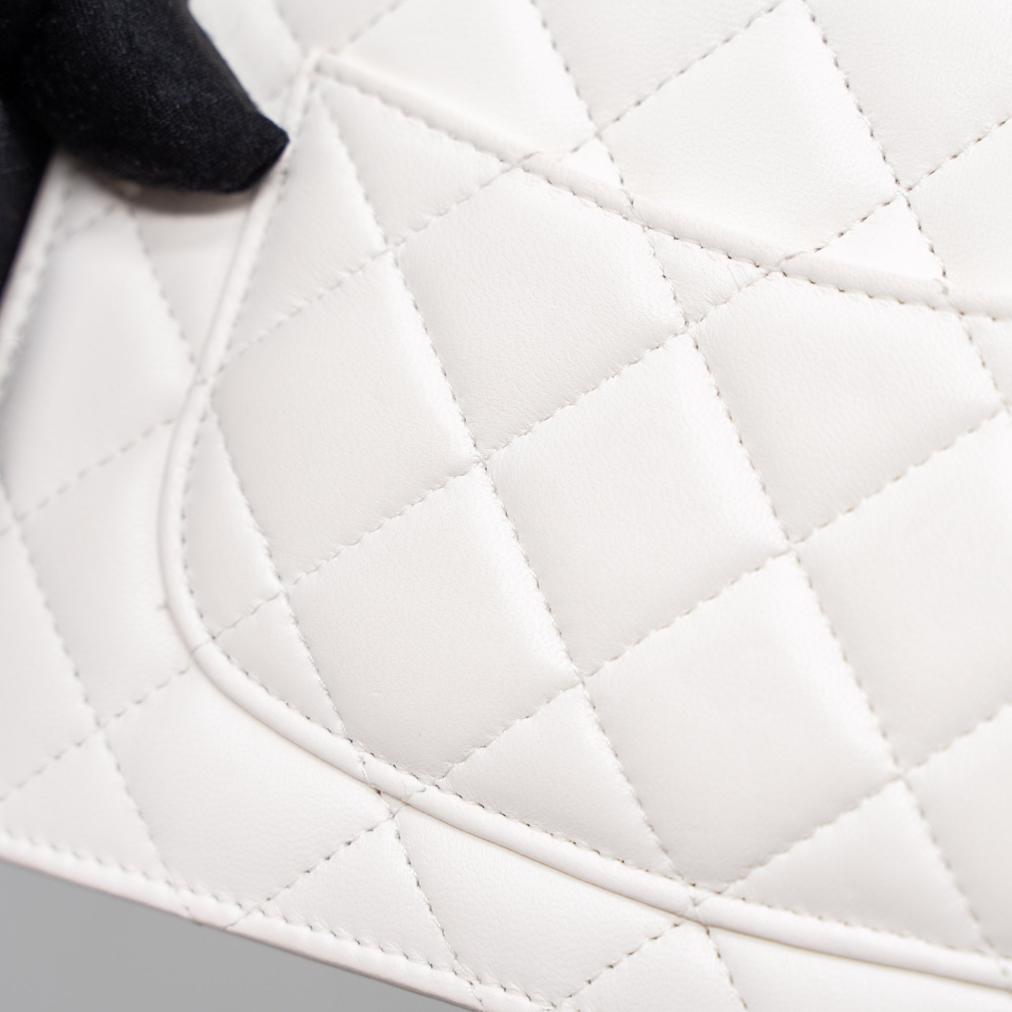 CHANEL PEARL CRUSH WALLET ON CHAIN LAMBSKIN WHITE BRUSHED GHW (MICROCHIP)
